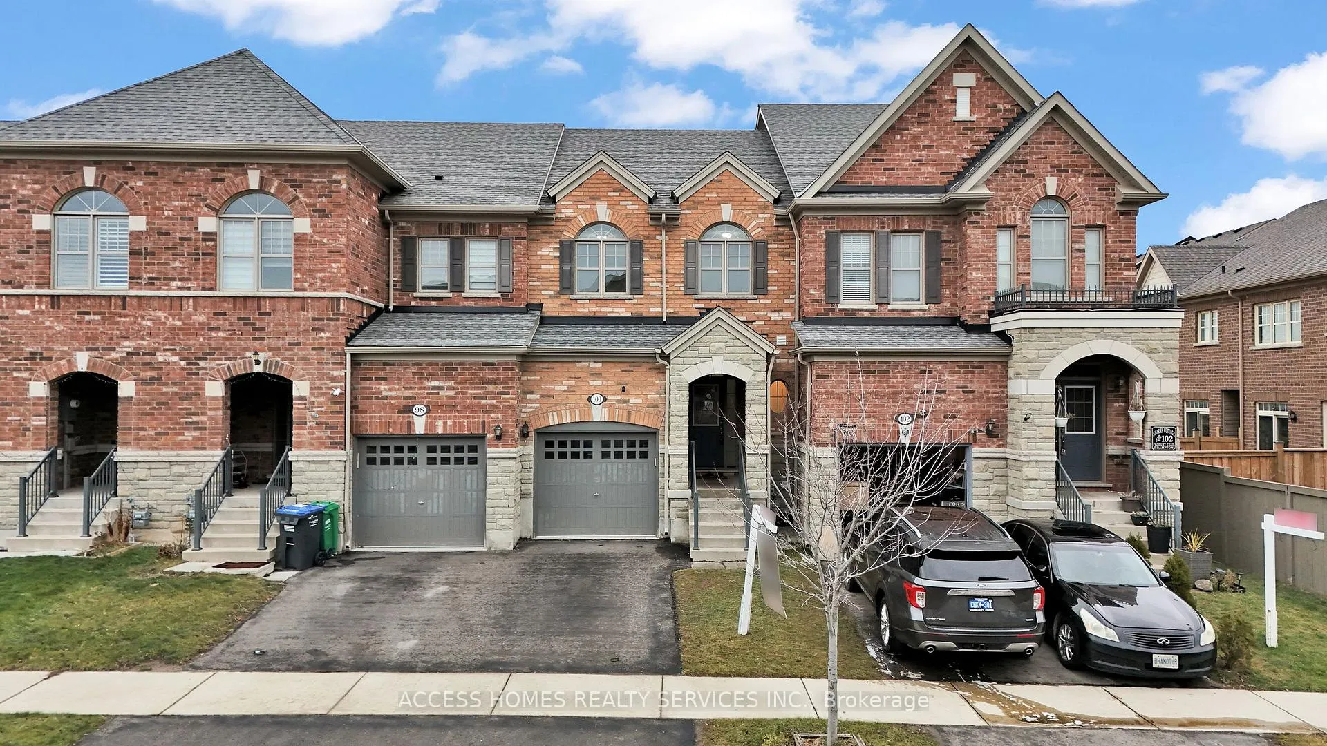 Front of 100 Padbury Trail