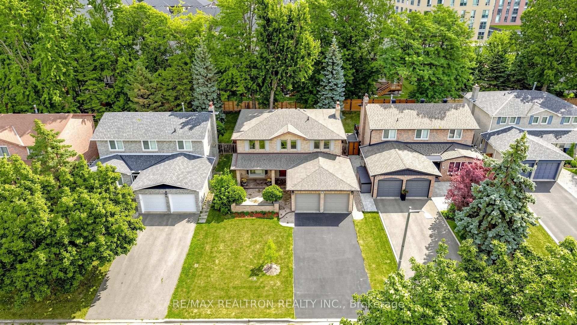 Photo 4 of 21 Greentree Road, Markham, Unionville — HOMEH