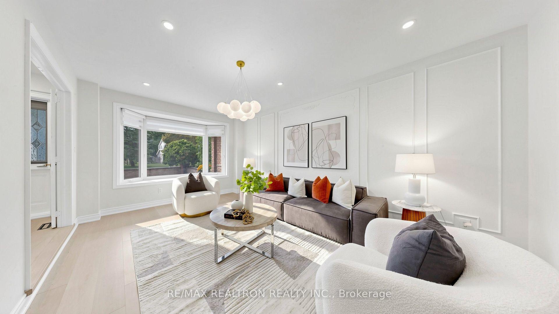 Photo 6 of 21 Greentree Road, Markham, Unionville — HOMEH