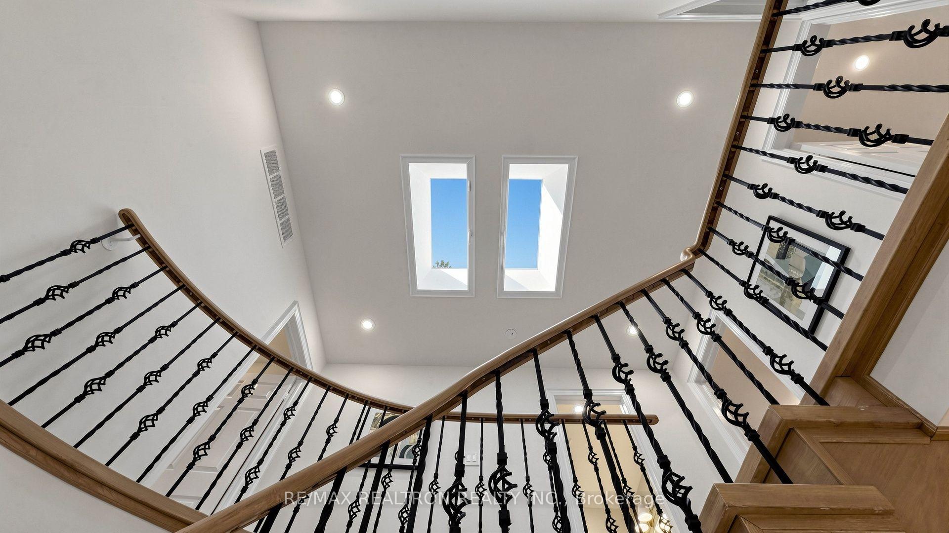 Photo 19 of 21 Greentree Road, Markham, Unionville — HOMEH