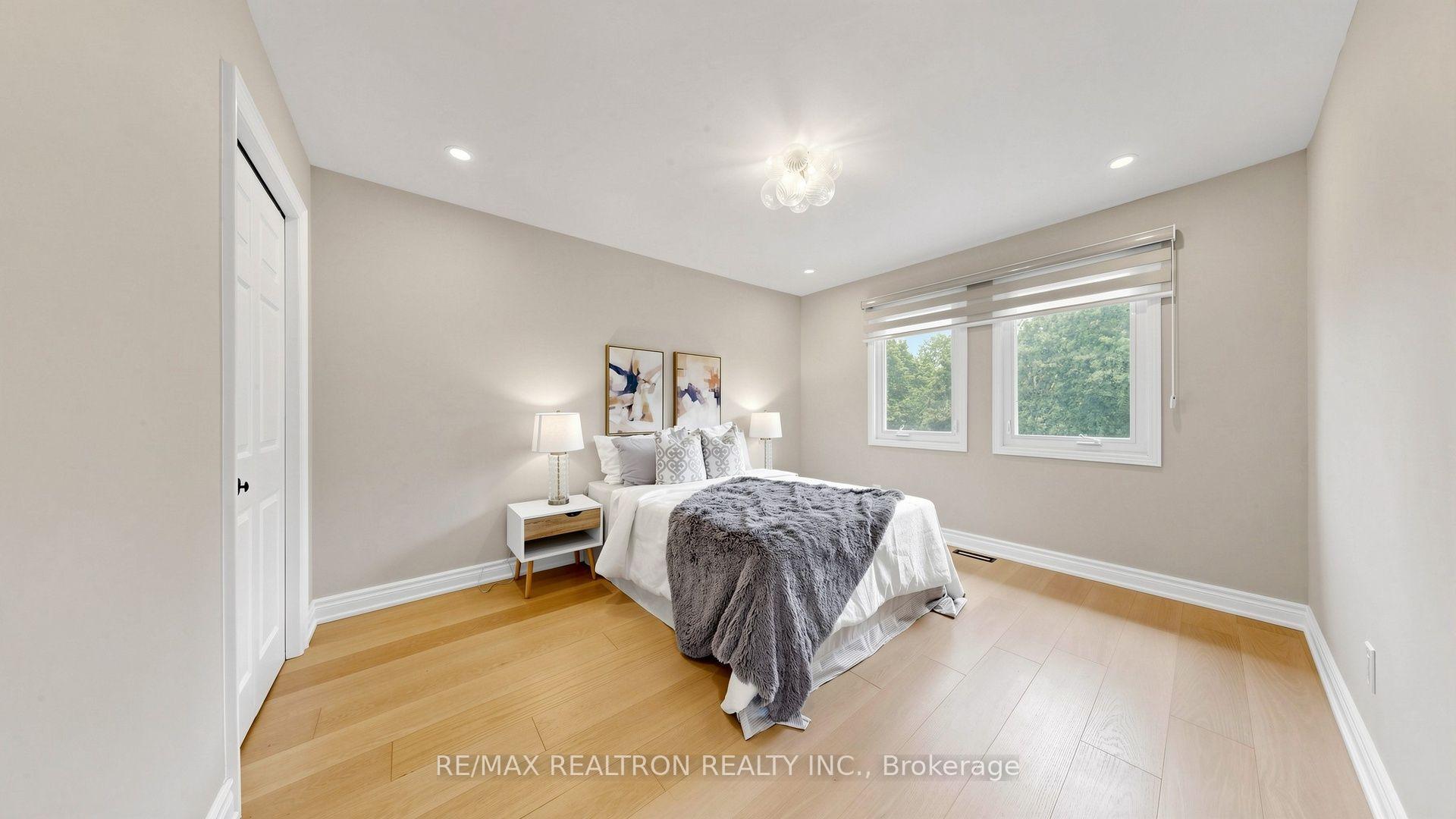 Photo 23 of 21 Greentree Road, Markham, Unionville — HOMEH