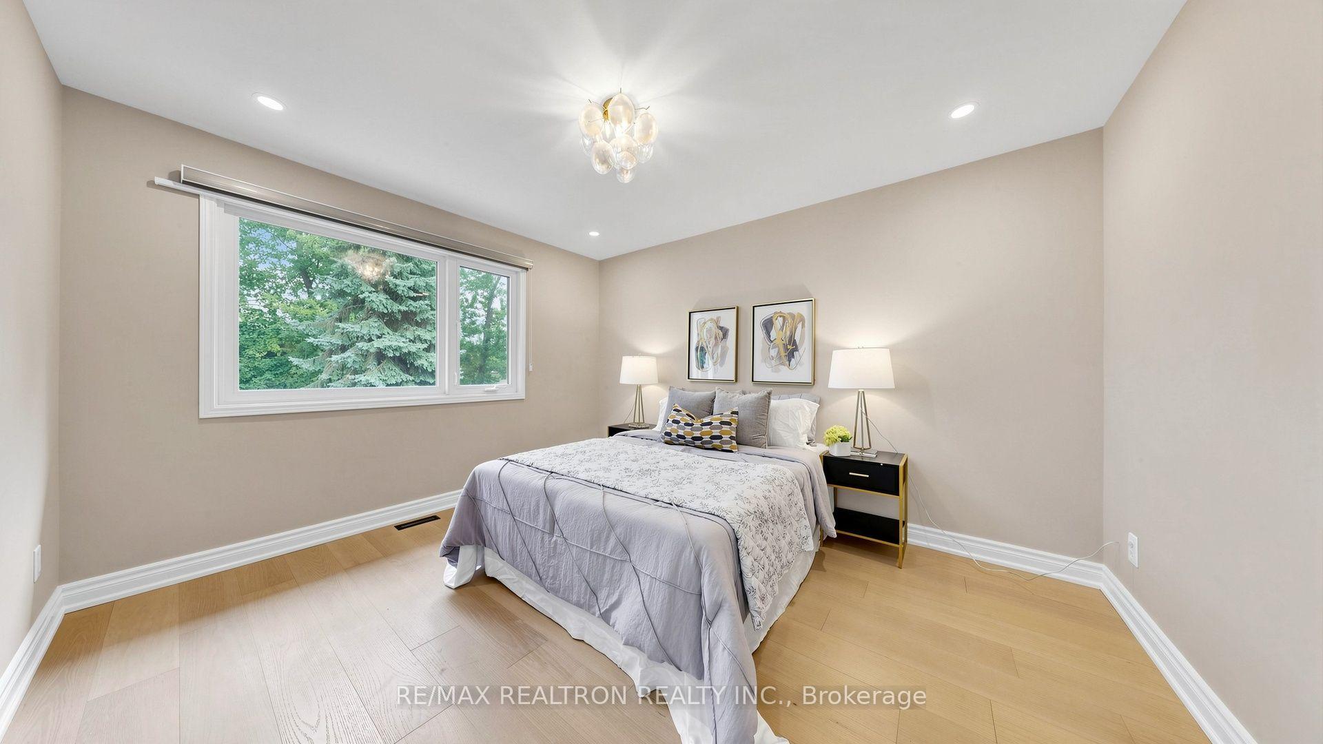 Photo 26 of 21 Greentree Road, Markham, Unionville — HOMEH