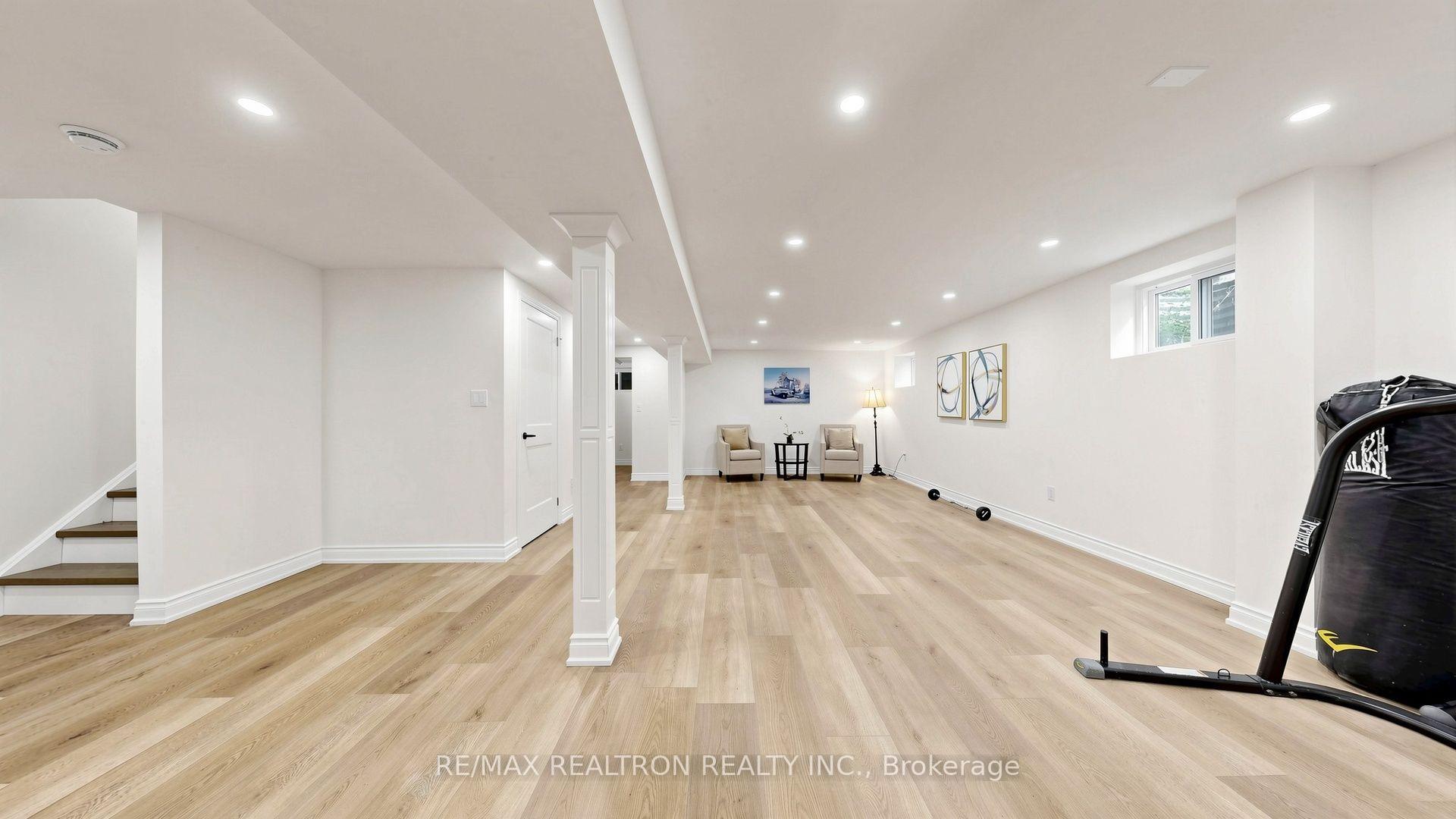 Photo 35 of 21 Greentree Road, Markham, Unionville — HOMEH