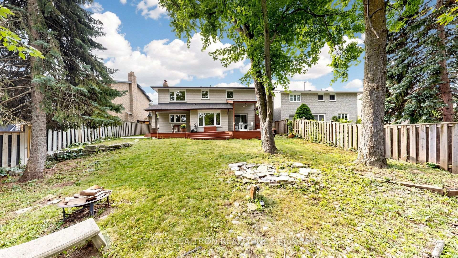 Photo 39 of 21 Greentree Road, Markham, Unionville — HOMEH
