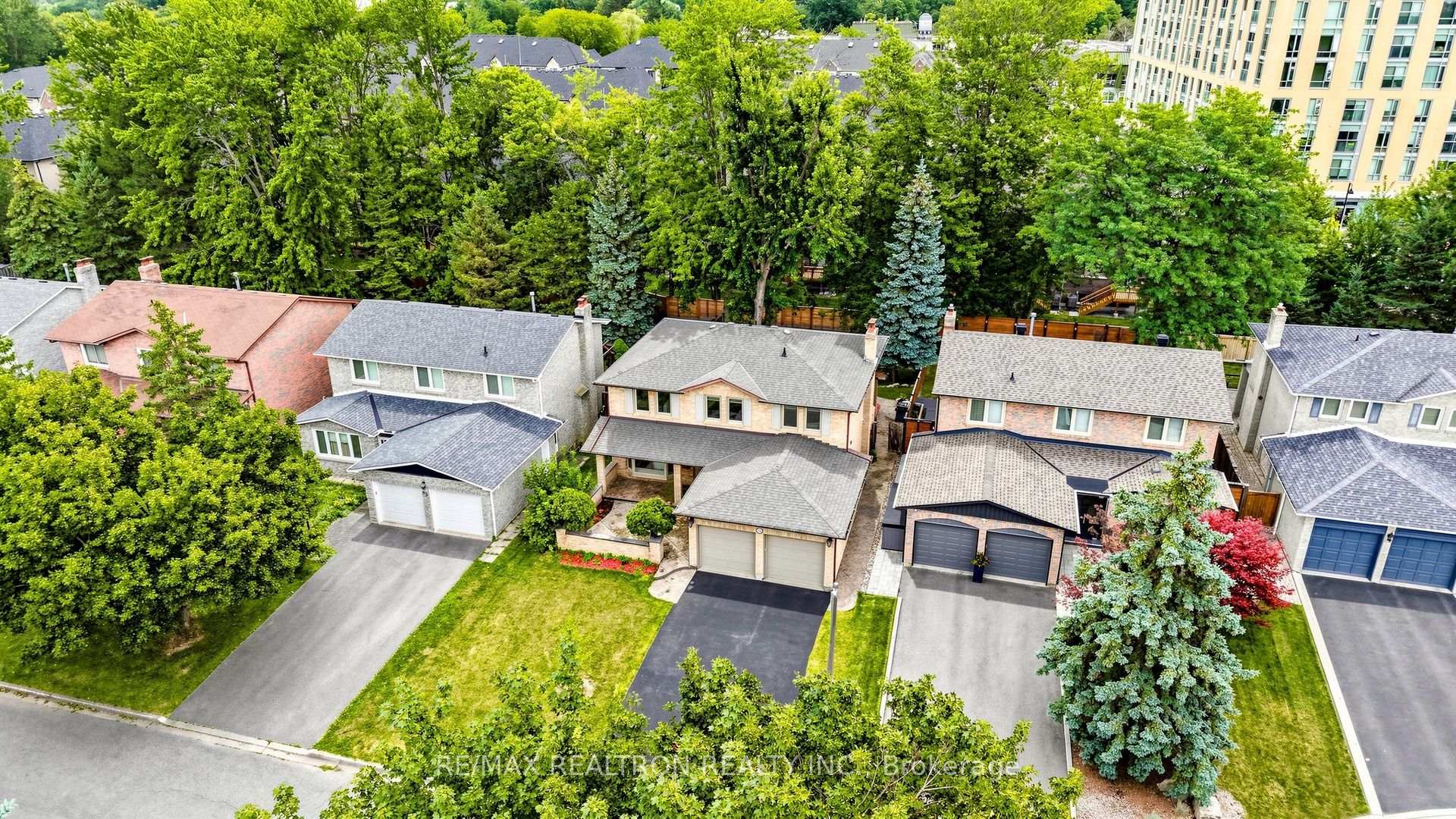 Photo 47 of 21 Greentree Road, Markham, Unionville — HOMEH