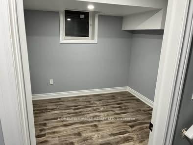 Photo 5 of 114 Lorenzo Circle, Brampton, Sandringham-Wellington — HOMEH