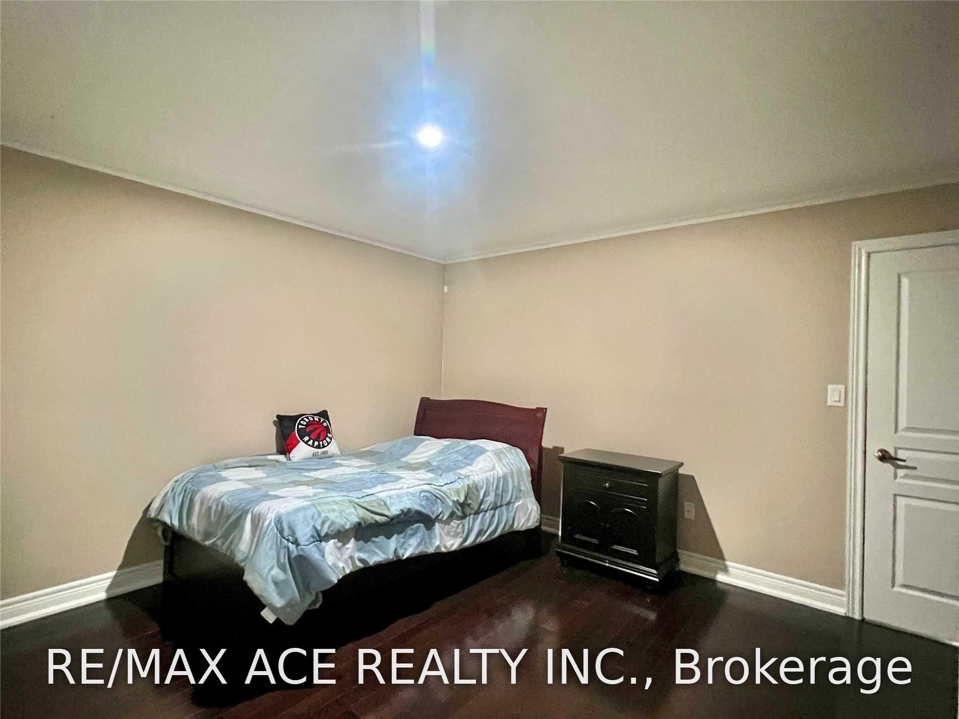 Photo 12 of Unit Upper, 73 Birch Tree Trail, Brampton, Brampton East — HOMEH