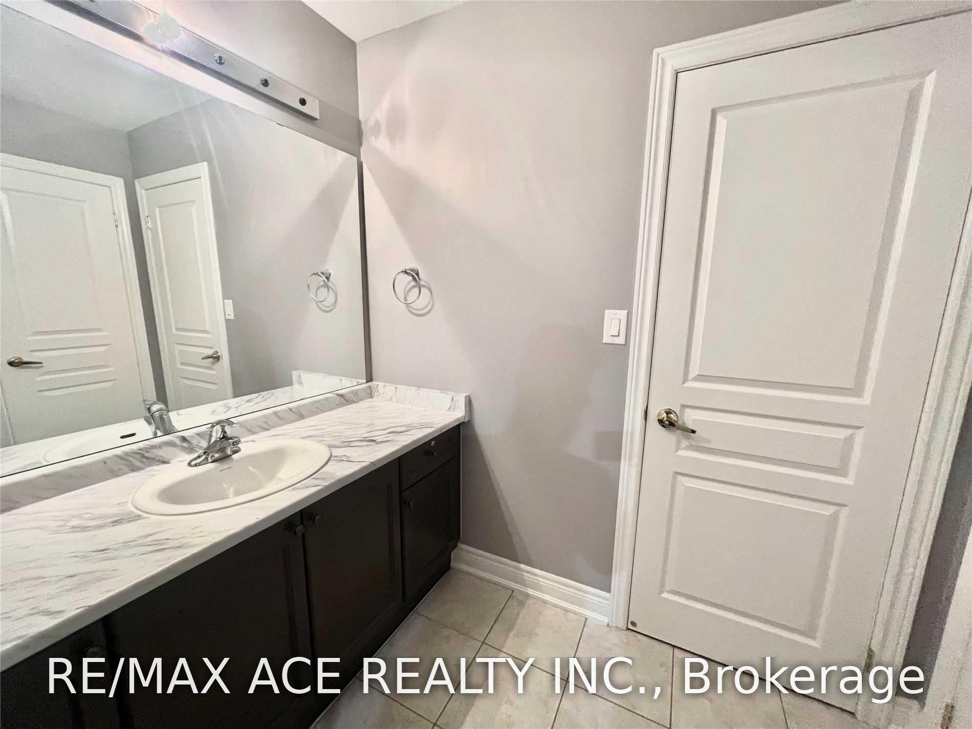 Photo 15 of Unit Upper, 73 Birch Tree Trail, Brampton, Brampton East — HOMEH