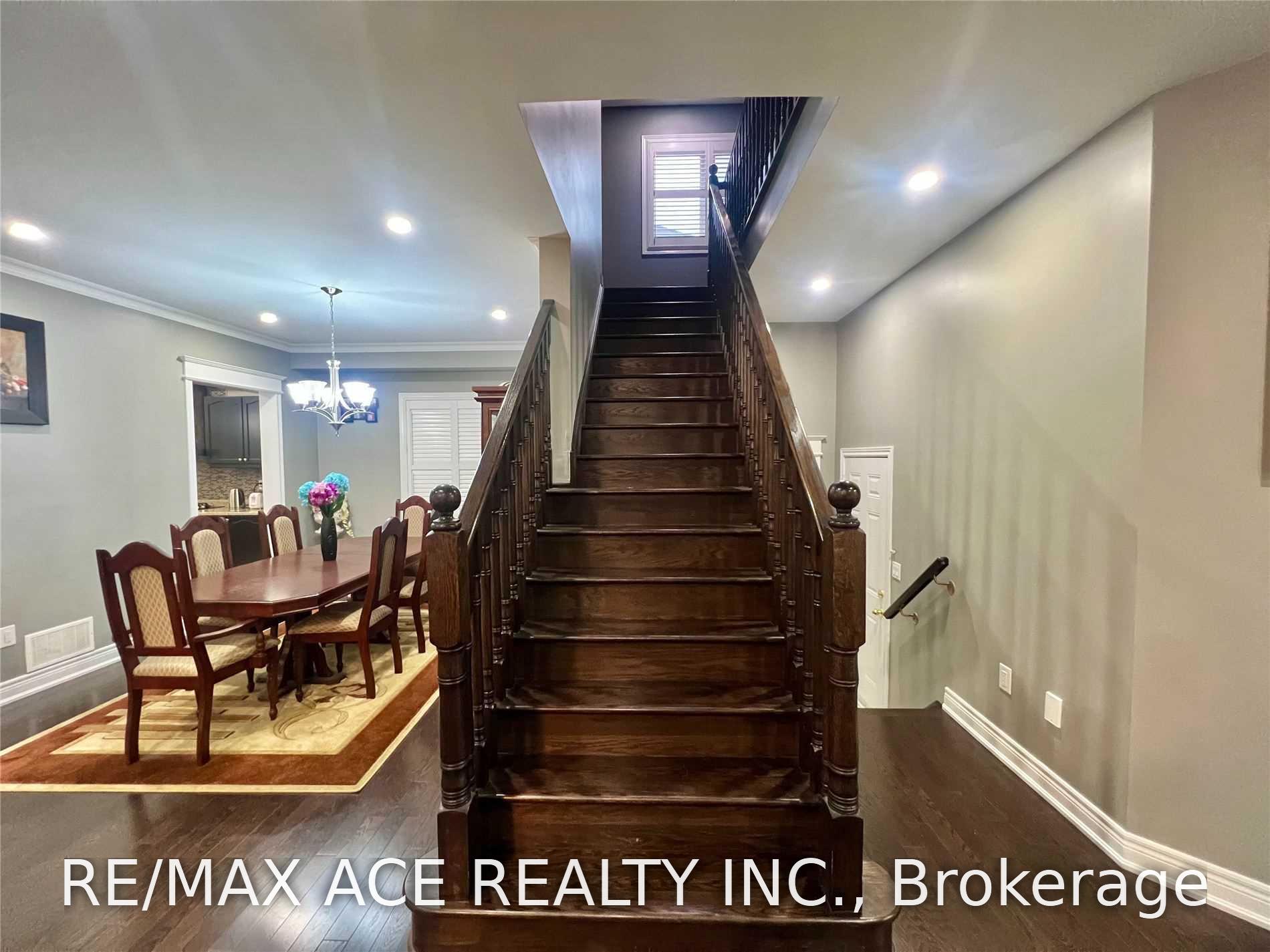 Photo 7 of Unit Upper, 73 Birch Tree Trail, Brampton, Brampton East — HOMEH
