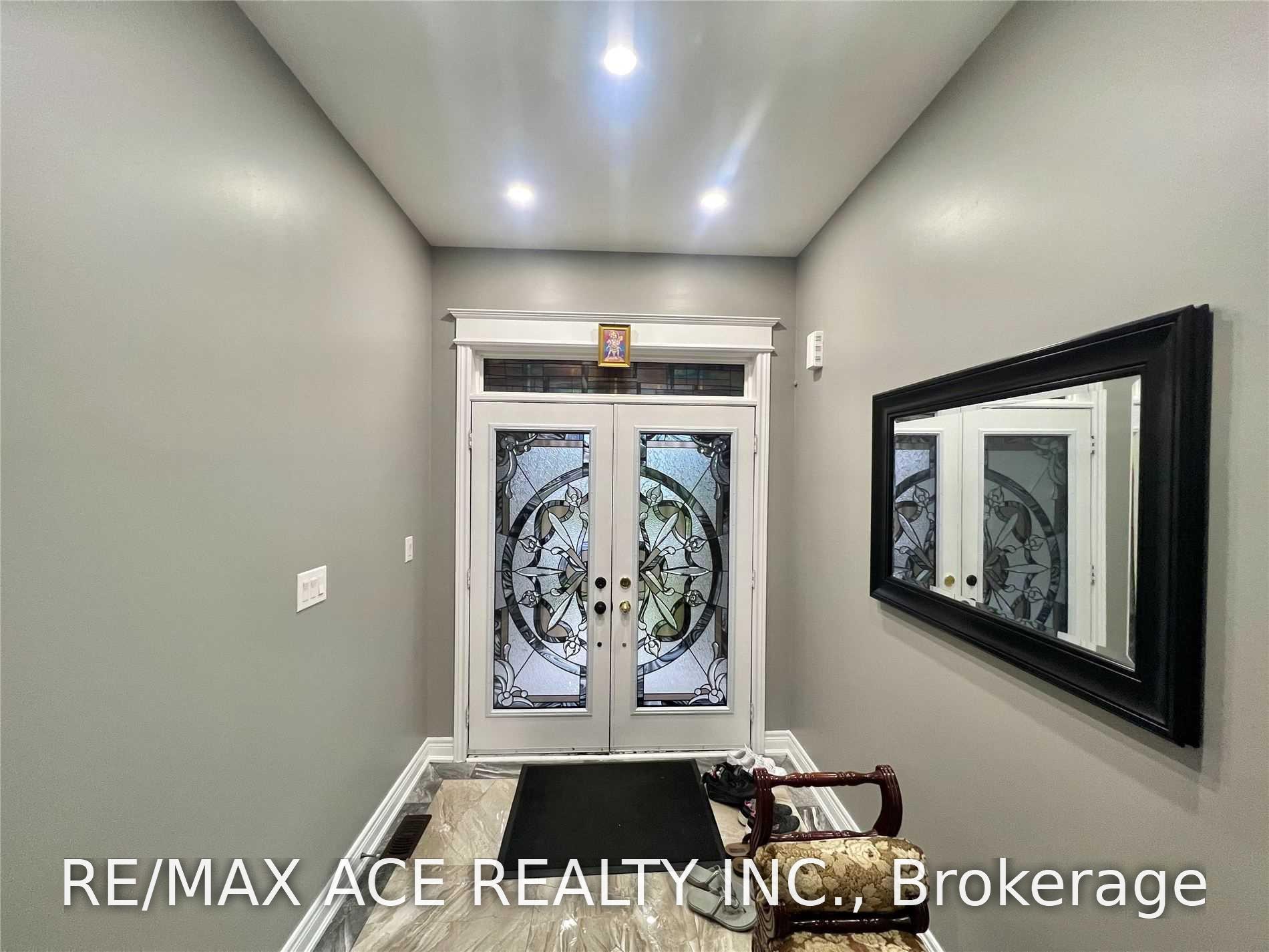 Photo 2 of Unit Upper, 73 Birch Tree Trail, Brampton, Brampton East — HOMEH