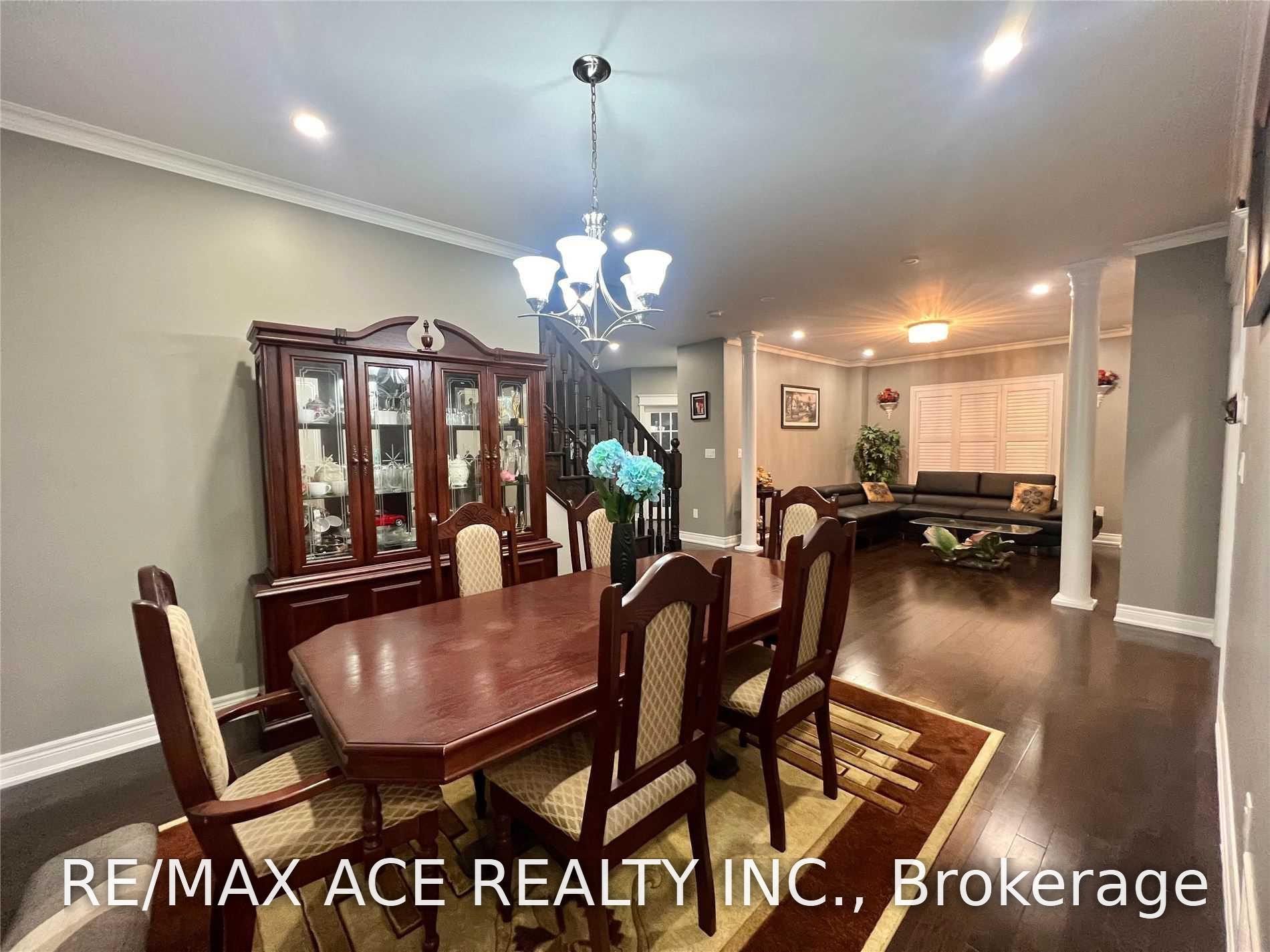Photo 3 of Unit Upper, 73 Birch Tree Trail, Brampton, Brampton East — HOMEH