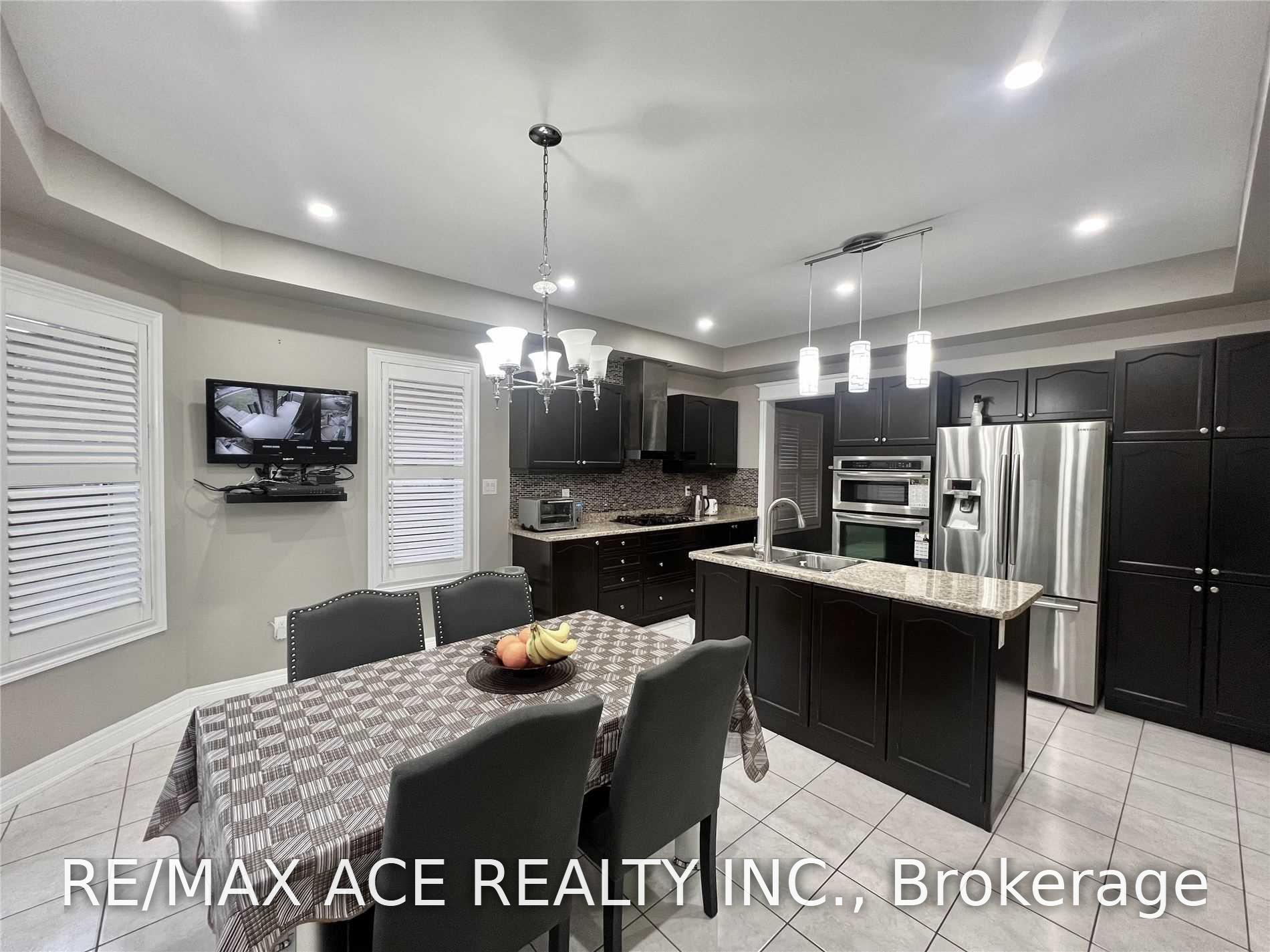 Photo 6 of Unit Upper, 73 Birch Tree Trail, Brampton, Brampton East — HOMEH