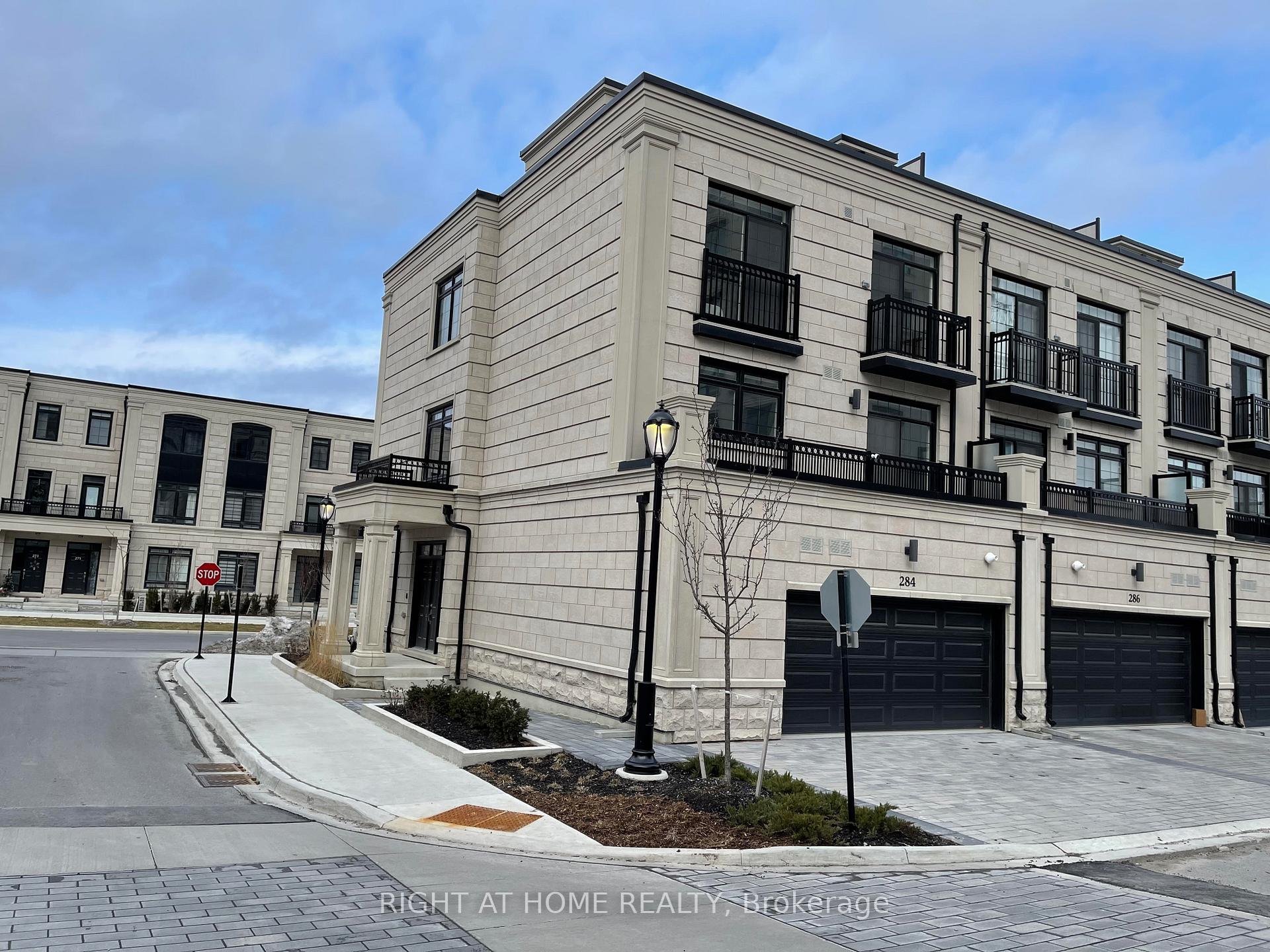 Photo 4 of 284 Buchanan Drive, Markham, Unionville — HOMEH