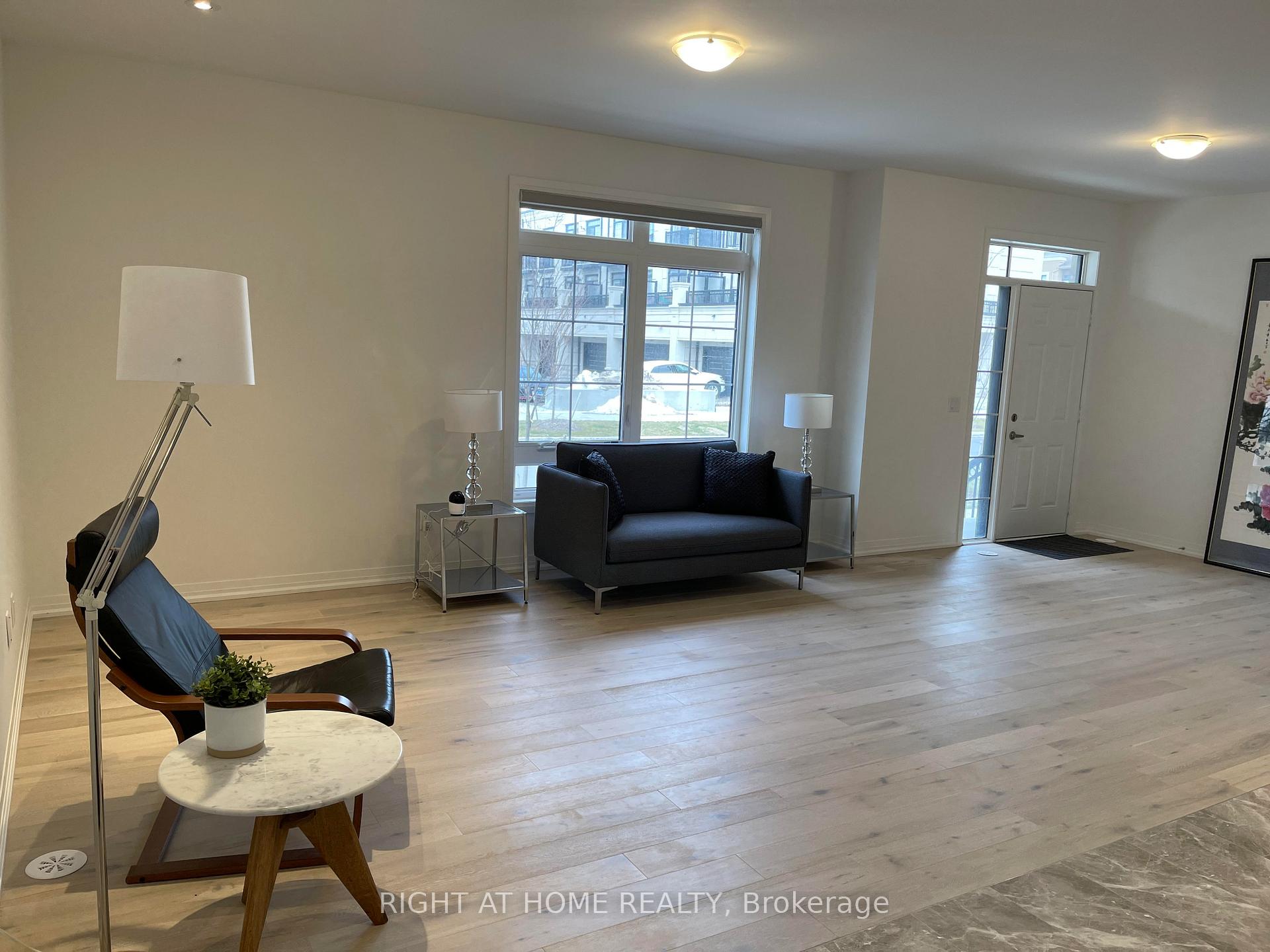 Photo 5 of 284 Buchanan Drive, Markham, Unionville — HOMEH