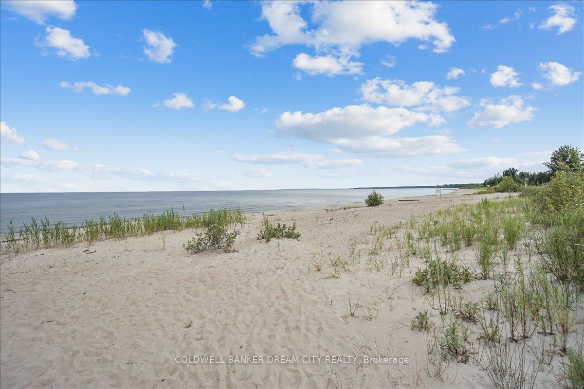 Photo 3 of Unit 111, 764 River Road E, Wasaga Beach — HOMEH