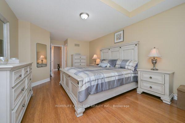 Photo 9 of 315 Ellwood Drive W, Caledon, Bolton West — HOMEH
