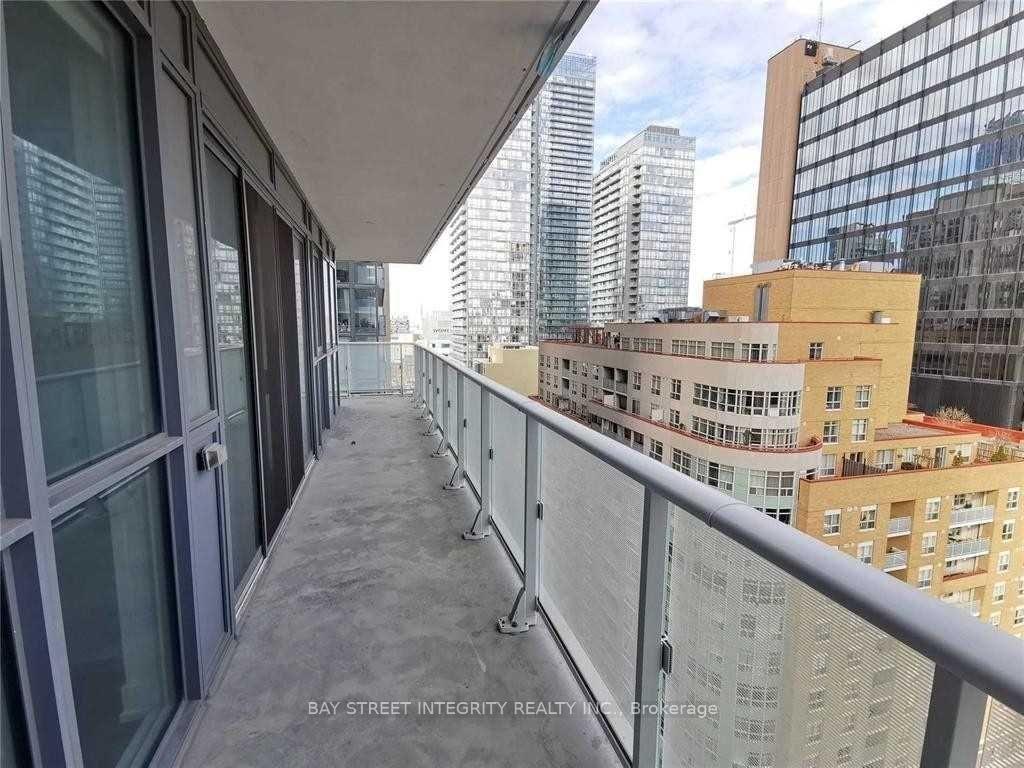 Photo 5 of Unit 4303, 7 Grenville Street, Toronto, Church-Yonge Corridor — HOMEH