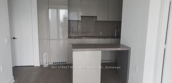 Photo 11 of Unit 4303, 7 Grenville Street, Toronto, Church-Yonge Corridor — HOMEH
