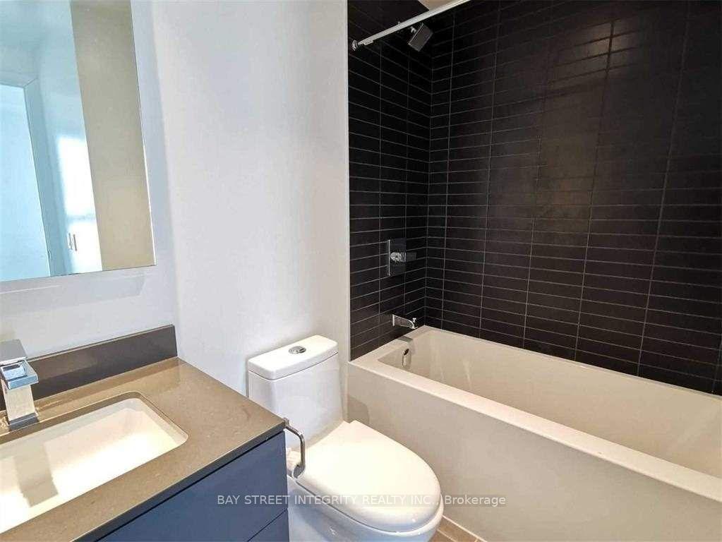 Photo 14 of Unit 4303, 7 Grenville Street, Toronto, Church-Yonge Corridor — HOMEH