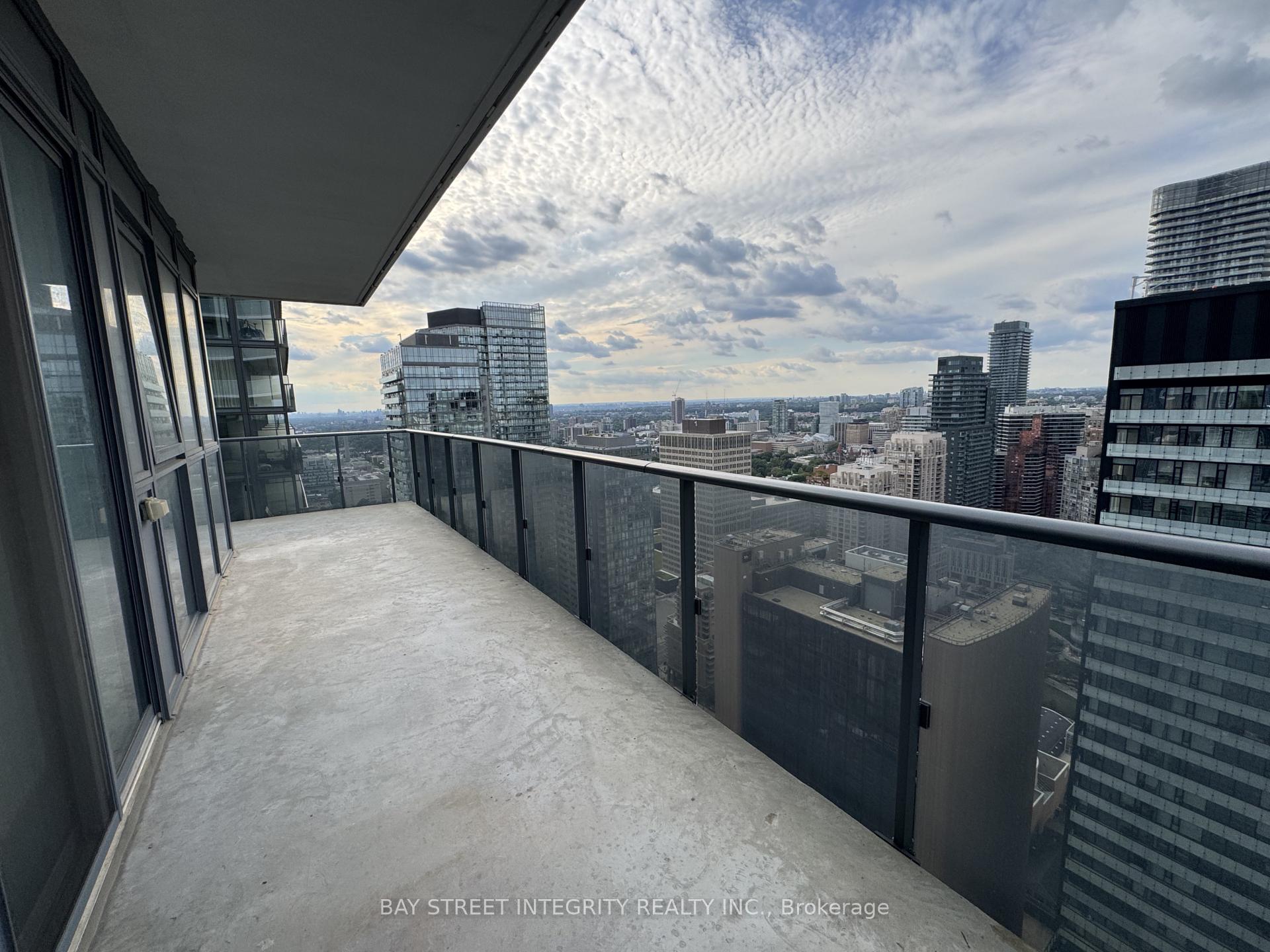 Photo 16 of Unit 4303, 7 Grenville Street, Toronto, Church-Yonge Corridor — HOMEH
