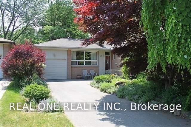 Front of 33 Groveland Crescent