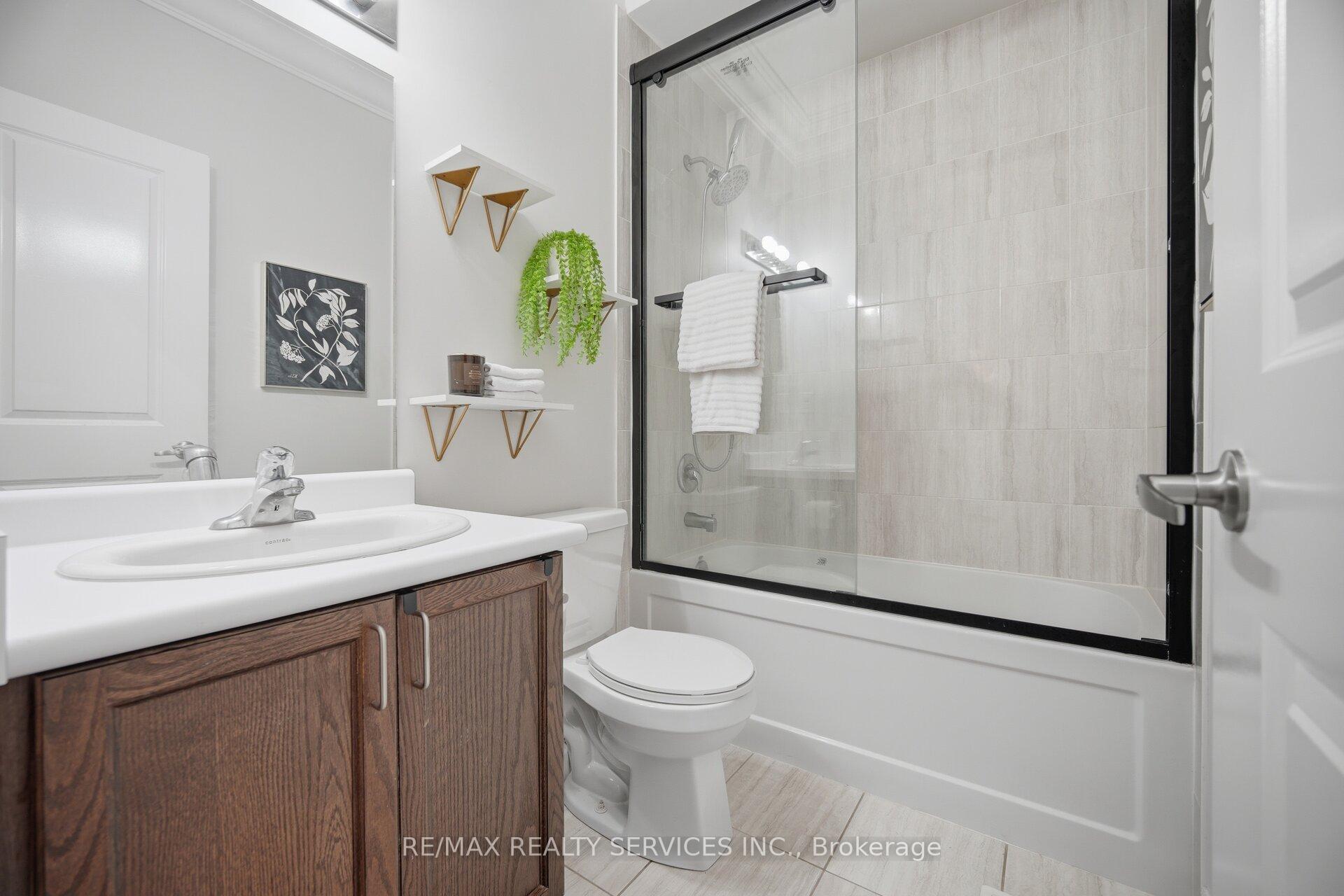 Photo 19 of 20 Todd Crescent, Southgate — HOMEH
