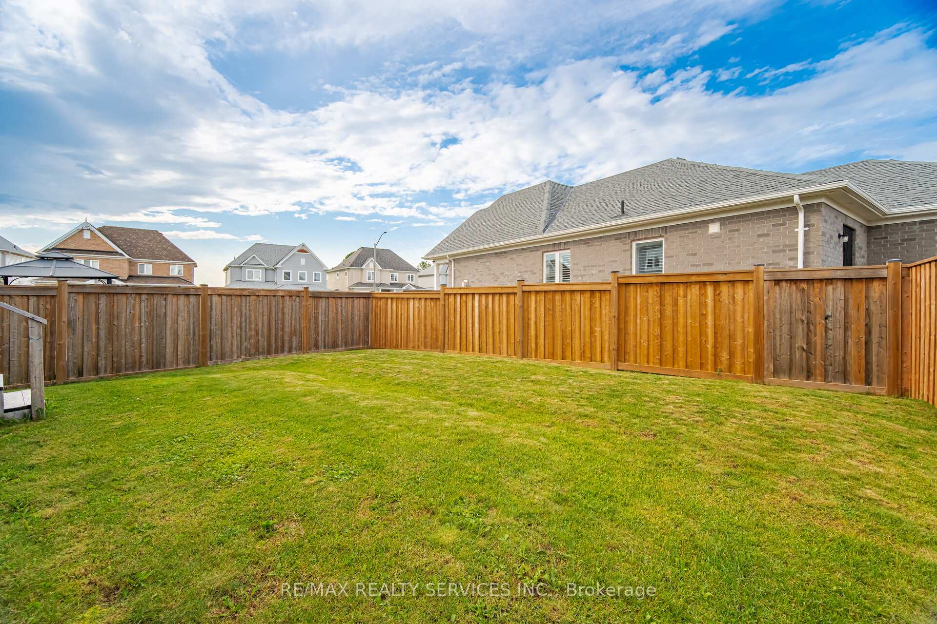 Photo 20 of 20 Todd Crescent, Southgate — HOMEH