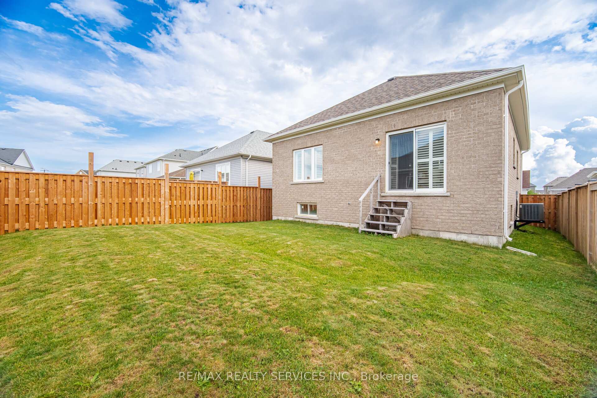 Photo 21 of 20 Todd Crescent, Southgate — HOMEH