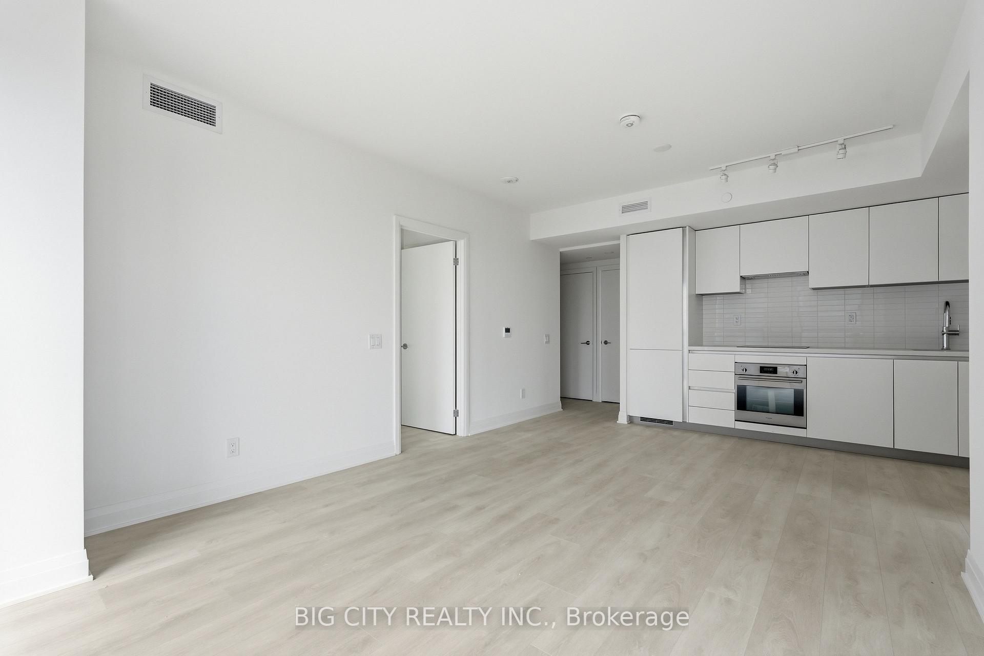 Photo 8 of Unit 1804, 25 Frederick Todd Way, Toronto, Thorncliffe Park — HOMEH