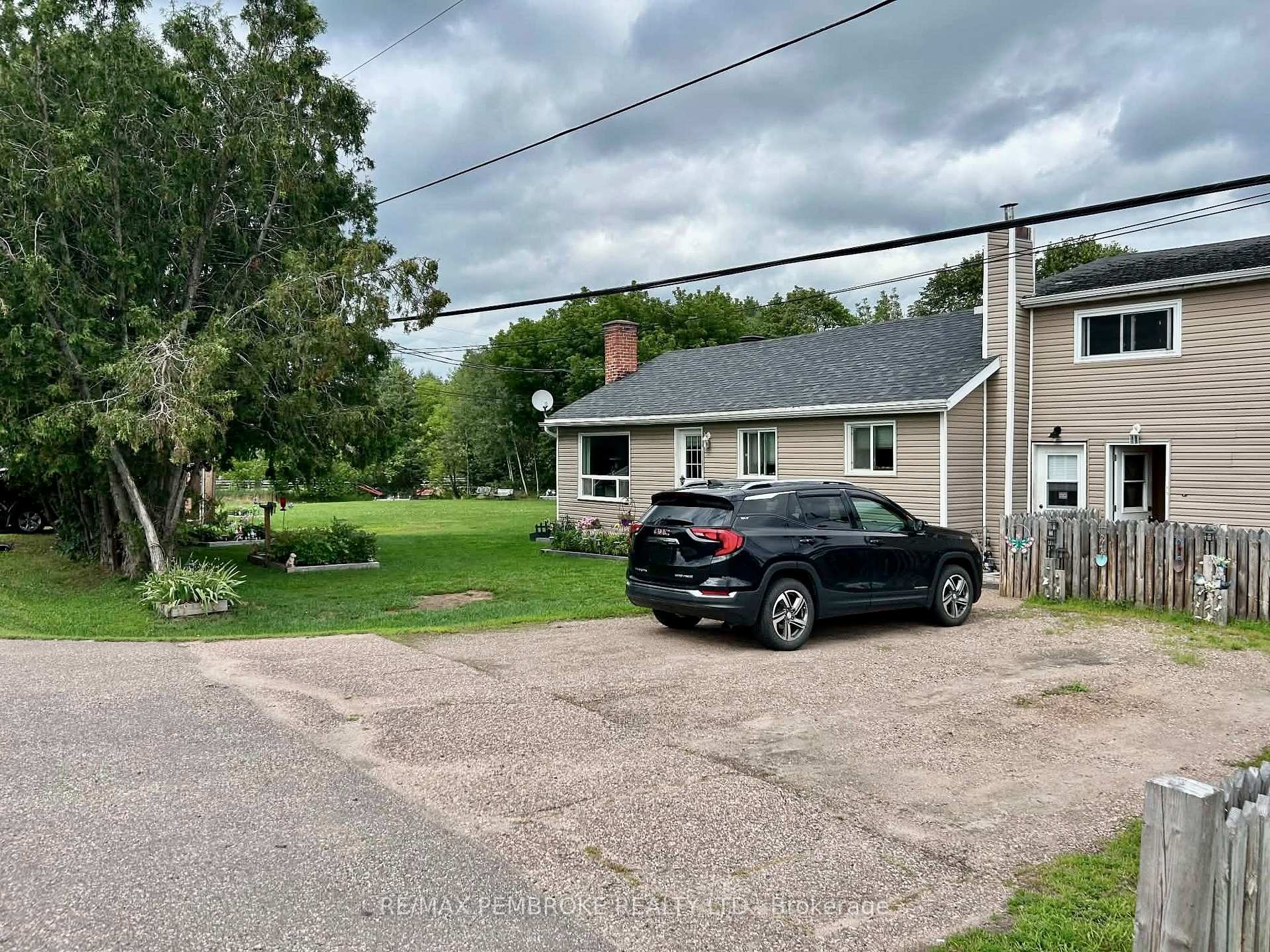 Photo 4 of 3396 B Line Road, Laurentian Valley, Laurentian Valley — HOMEH