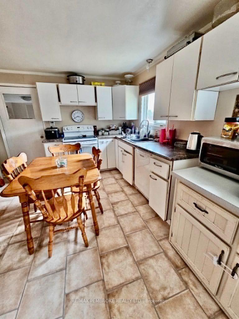 Photo 17 of 3396 B Line Road, Laurentian Valley, Laurentian Valley — HOMEH