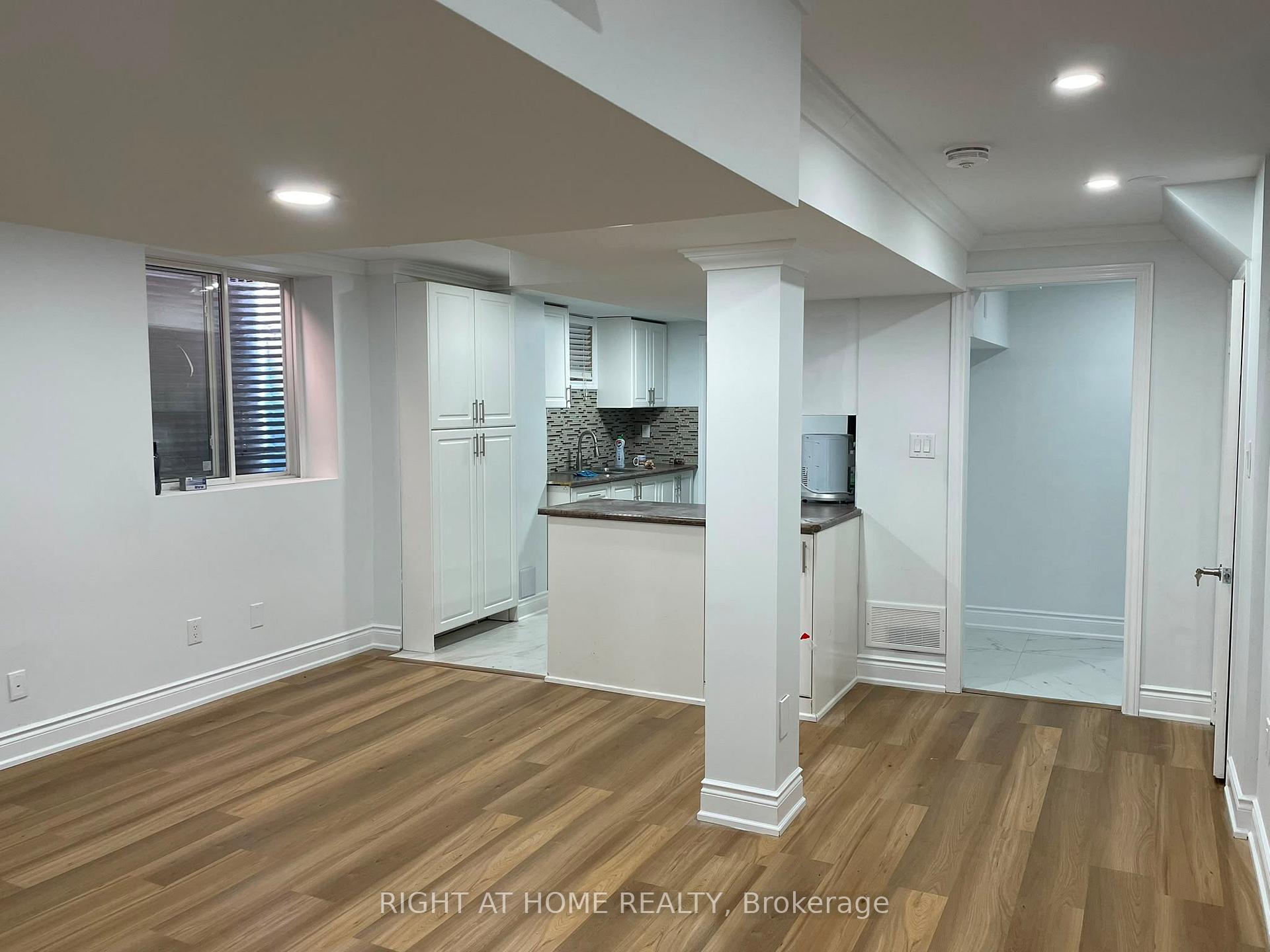 Photo 27 of 372 Winfield Terrace, Mississauga, Hurontario — HOMEH