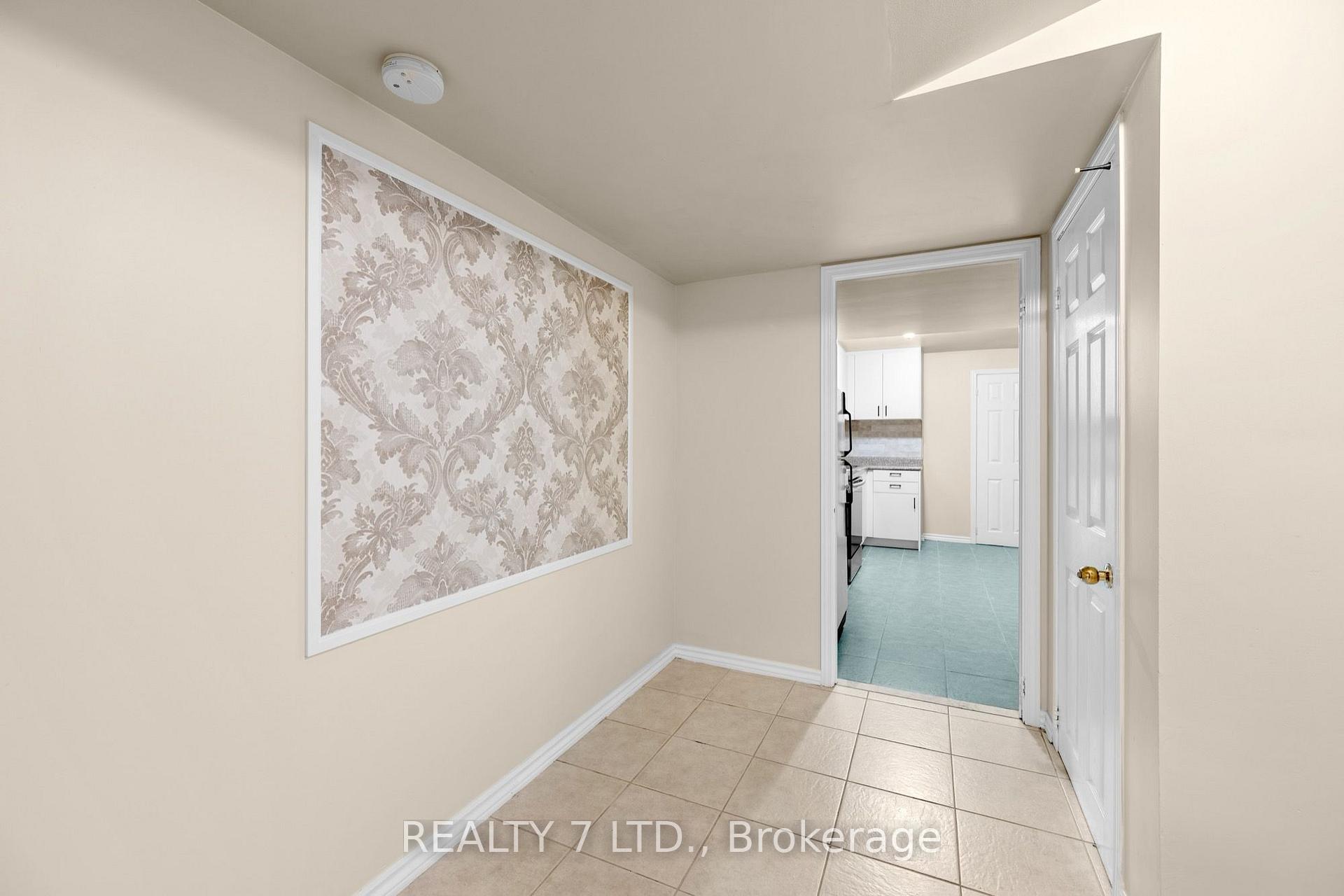 Photo 7 of Unit Bsmt, 62 Fairlane Crescent, Vaughan, Vellore Village — HOMEH