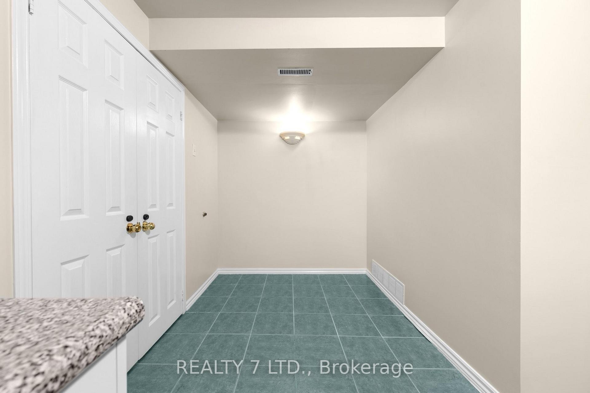 Photo 12 of Unit Bsmt, 62 Fairlane Crescent, Vaughan, Vellore Village — HOMEH