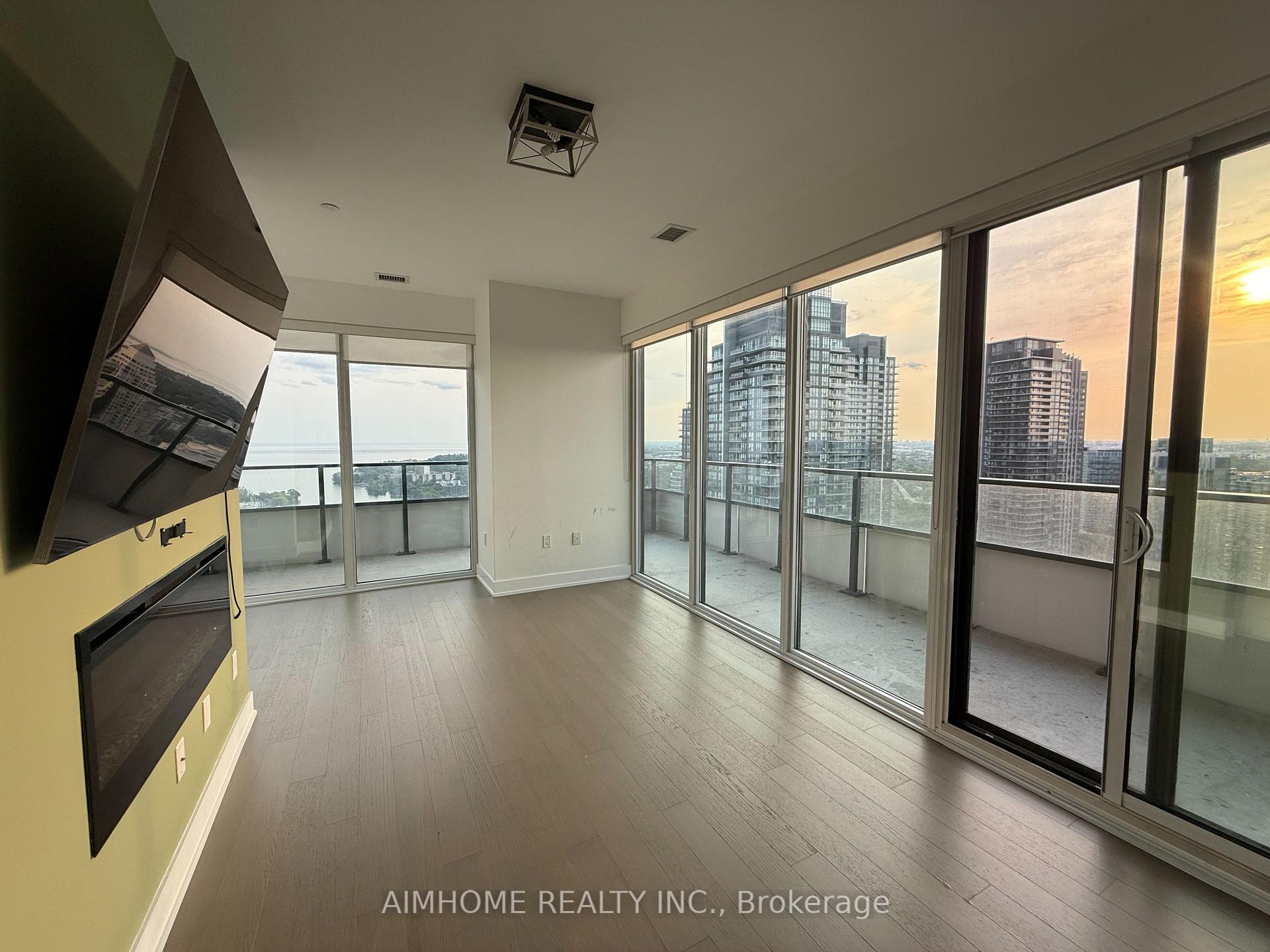 Photo 4 of Unit 3320, 30 Shore Breeze Drive, Etobicoke, Mimico — HOMEH