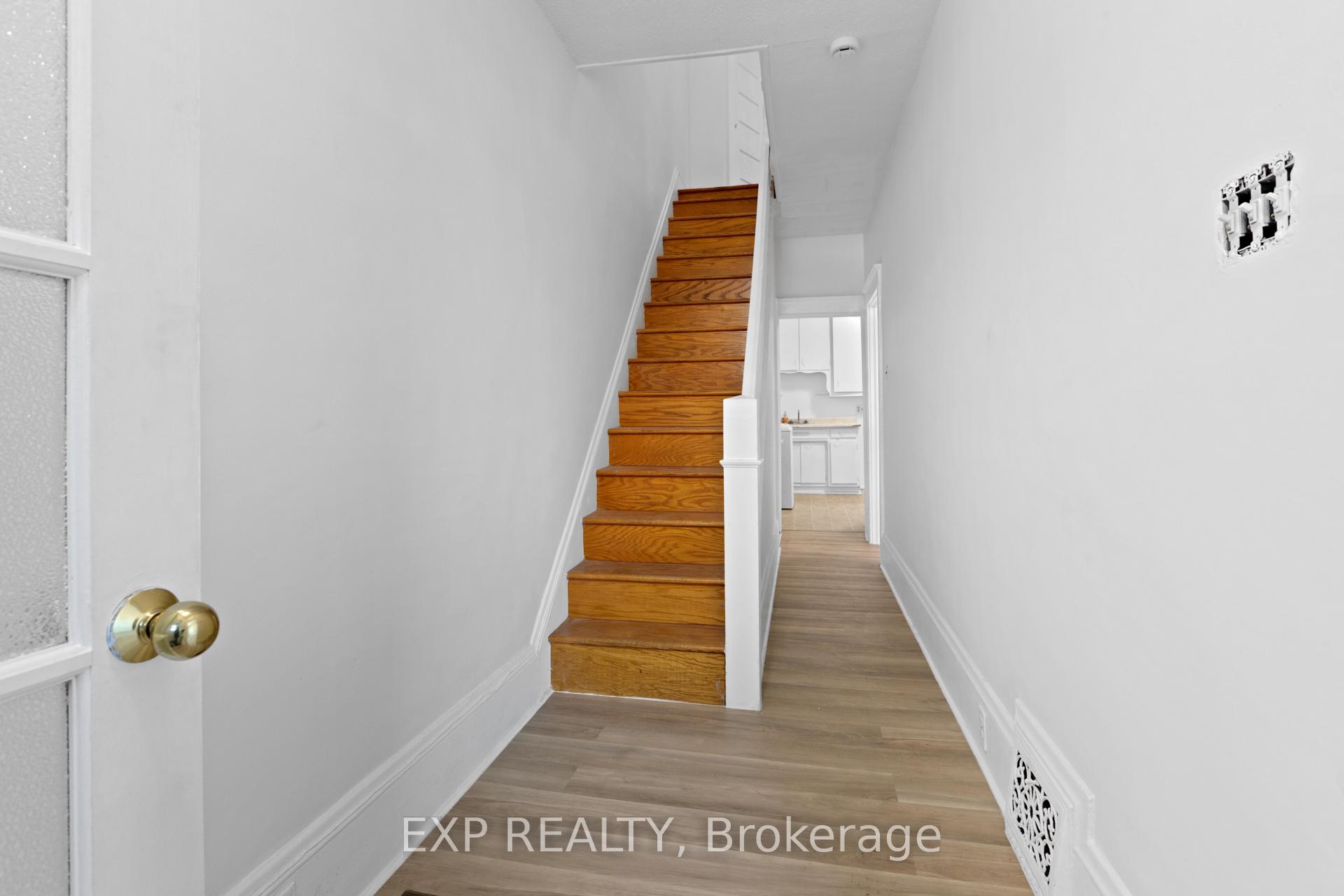 Photo 5 of 292-294 Clarence Street, Ottawa, Lower Town — HOMEH