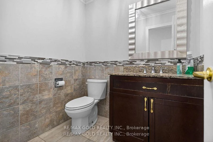 Photo 10 of 35 Kirk Drive, Brampton, Northwood Park — HOMEH