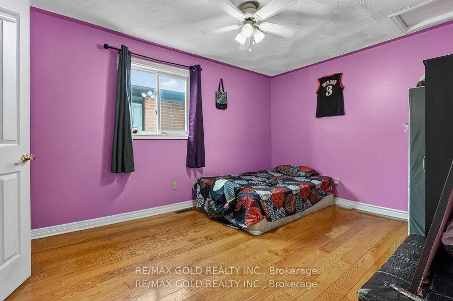 Photo 21 of 35 Kirk Drive, Brampton, Northwood Park — HOMEH