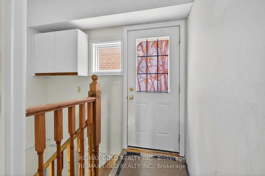 Photo 28 of 35 Kirk Drive, Brampton, Northwood Park — HOMEH