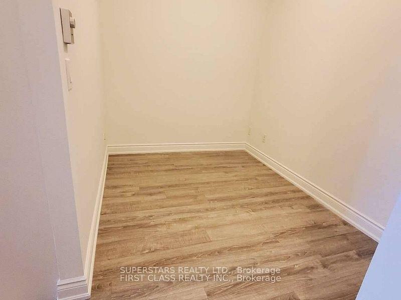 Photo 6 of Unit 1108, 9168 yonge Street, Richmond Hill, North Richvale — HOMEH