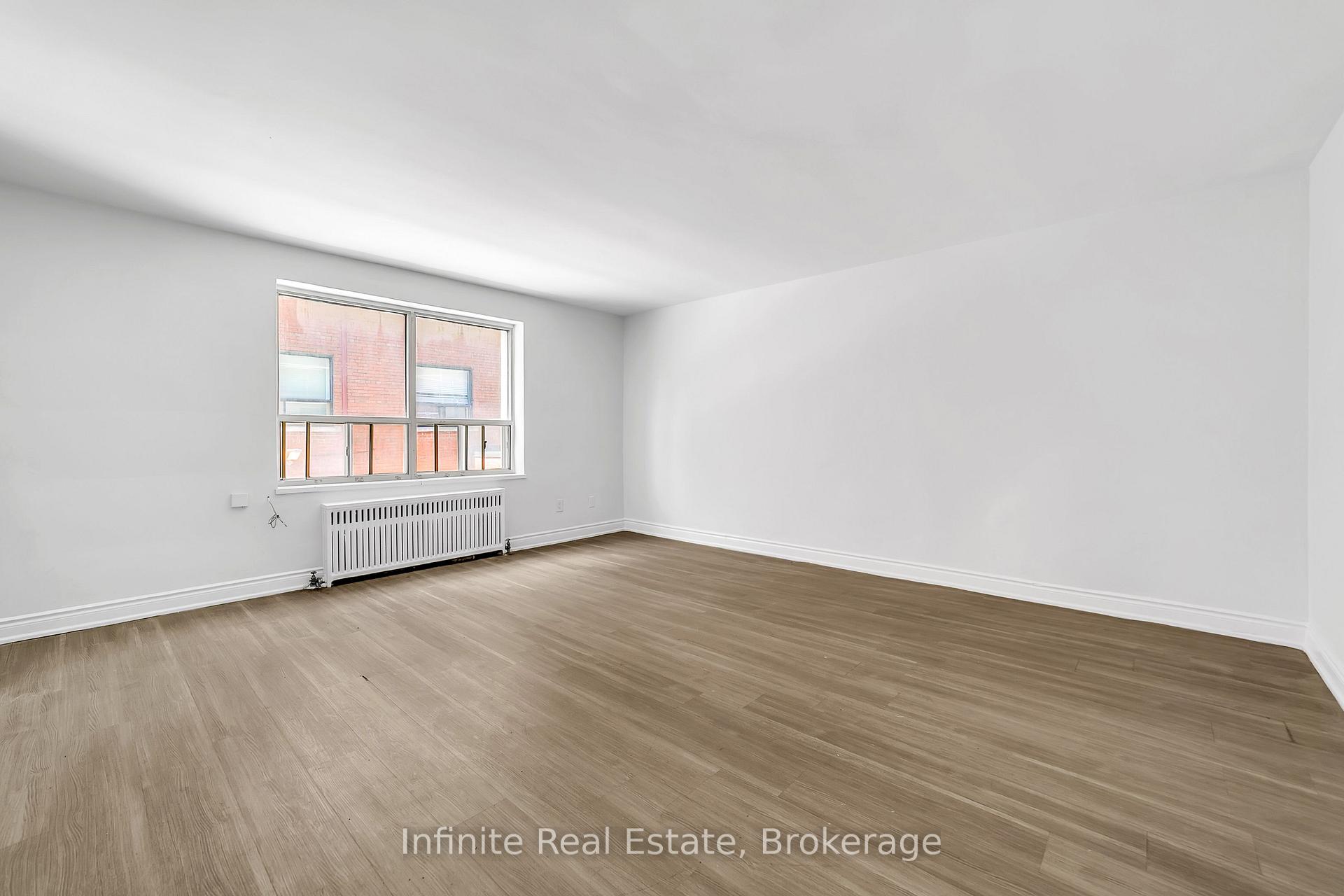 Photo 7 of Unit 111, 896 Eglinton Avenue E, Toronto, Leaside — HOMEH