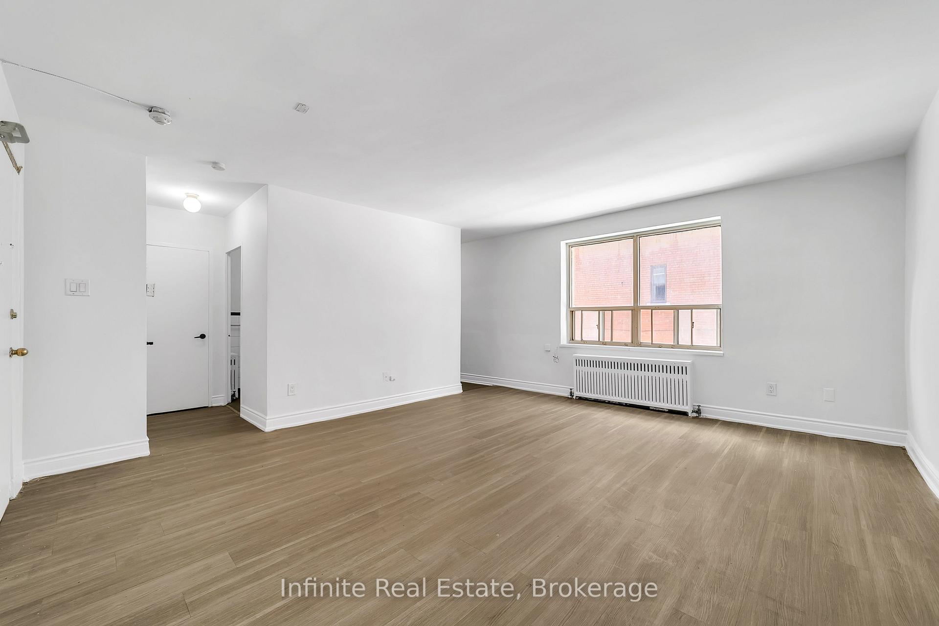 Photo 8 of Unit 111, 896 Eglinton Avenue E, Toronto, Leaside — HOMEH