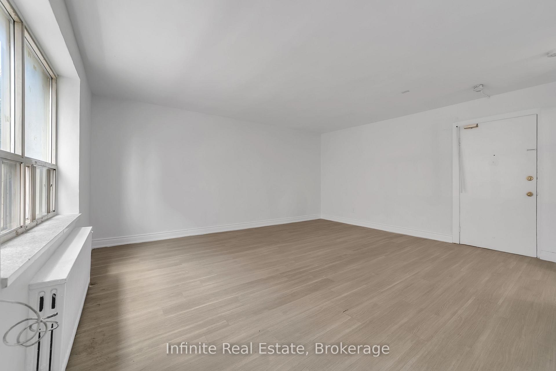 Photo 9 of Unit 111, 896 Eglinton Avenue E, Toronto, Leaside — HOMEH