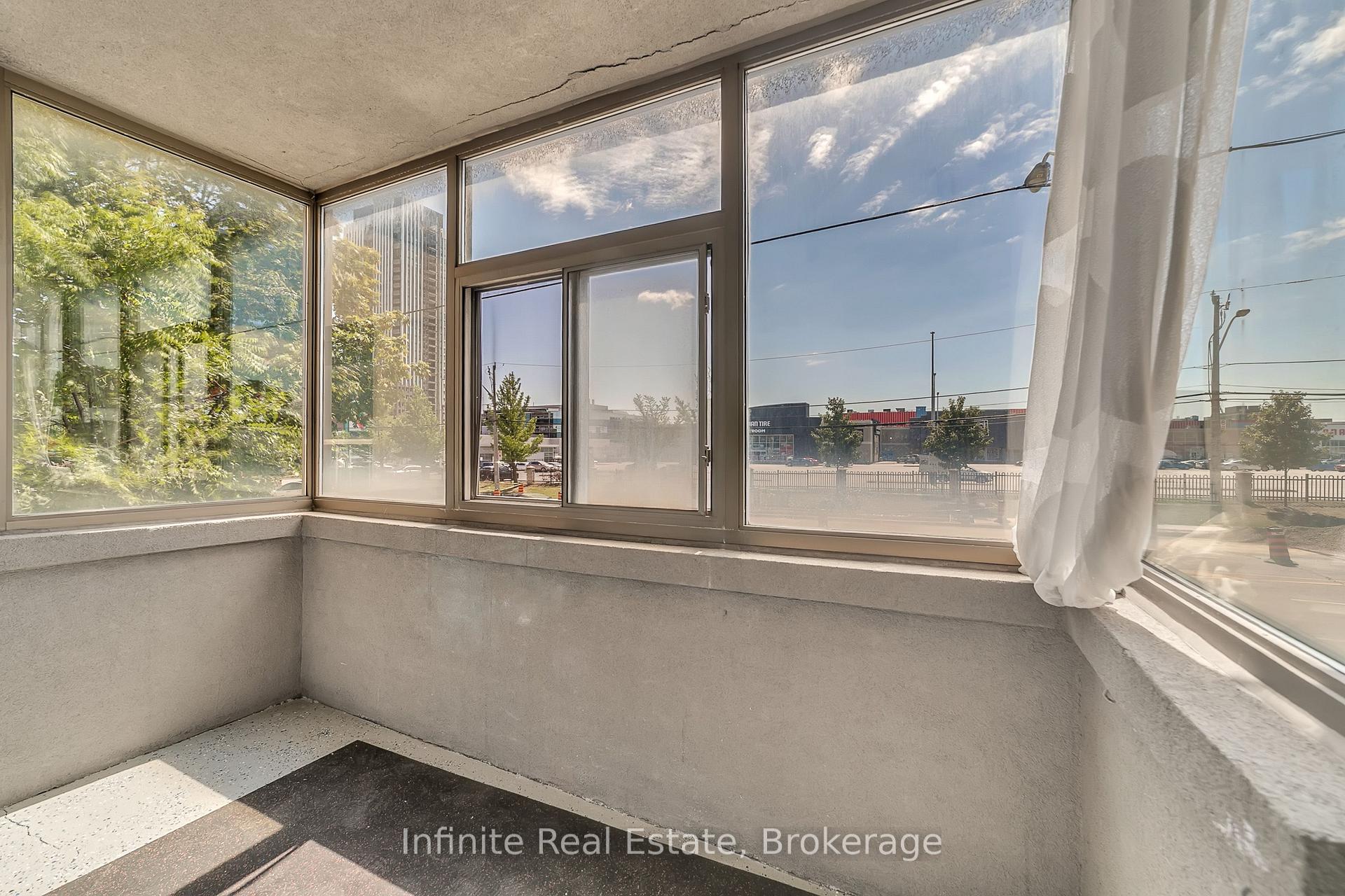 Photo 5 of Unit 113, 896 Eglinton Avenue E, Toronto, Leaside — HOMEH