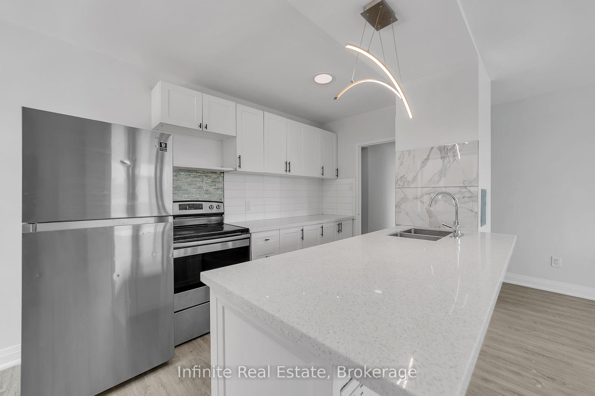 Photo 11 of Unit 113, 896 Eglinton Avenue E, Toronto, Leaside — HOMEH