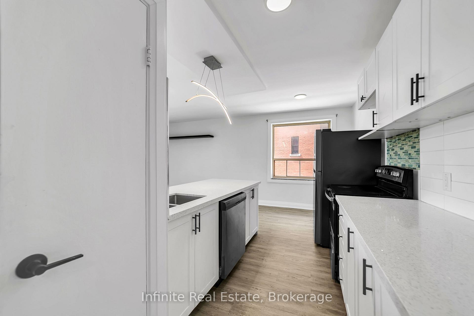 Photo 23 of Unit 113, 896 Eglinton Avenue E, Toronto, Leaside — HOMEH