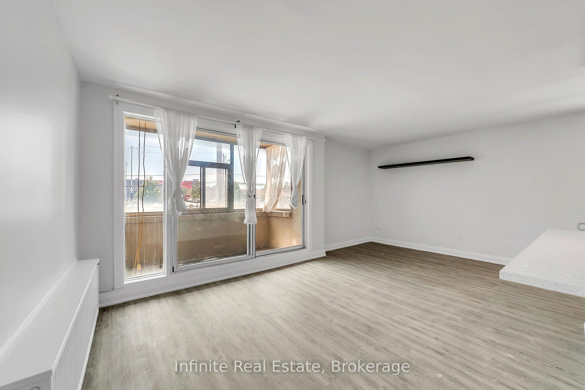 Photo 24 of Unit 113, 896 Eglinton Avenue E, Toronto, Leaside — HOMEH