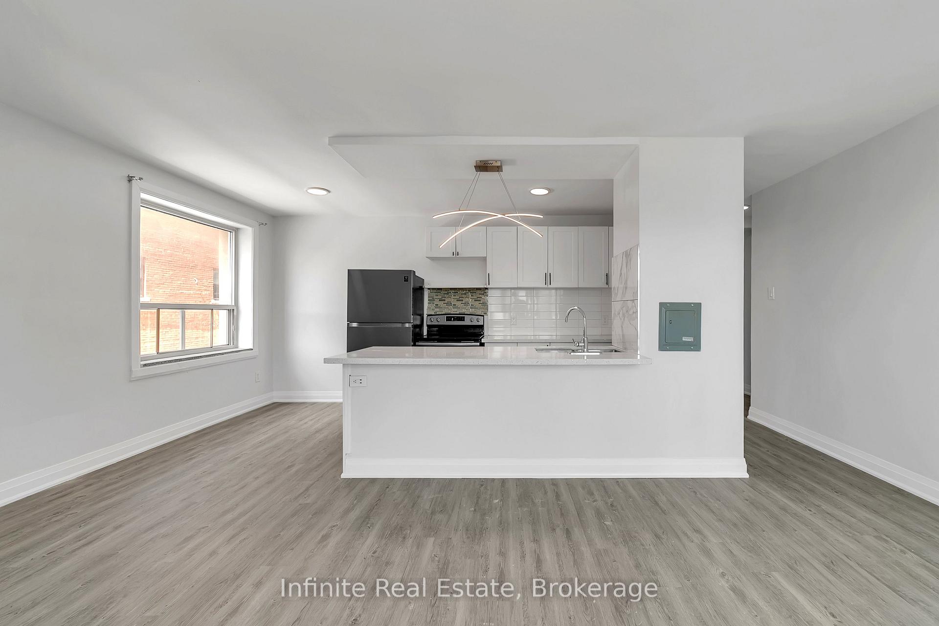 Photo 33 of Unit 113, 896 Eglinton Avenue E, Toronto, Leaside — HOMEH