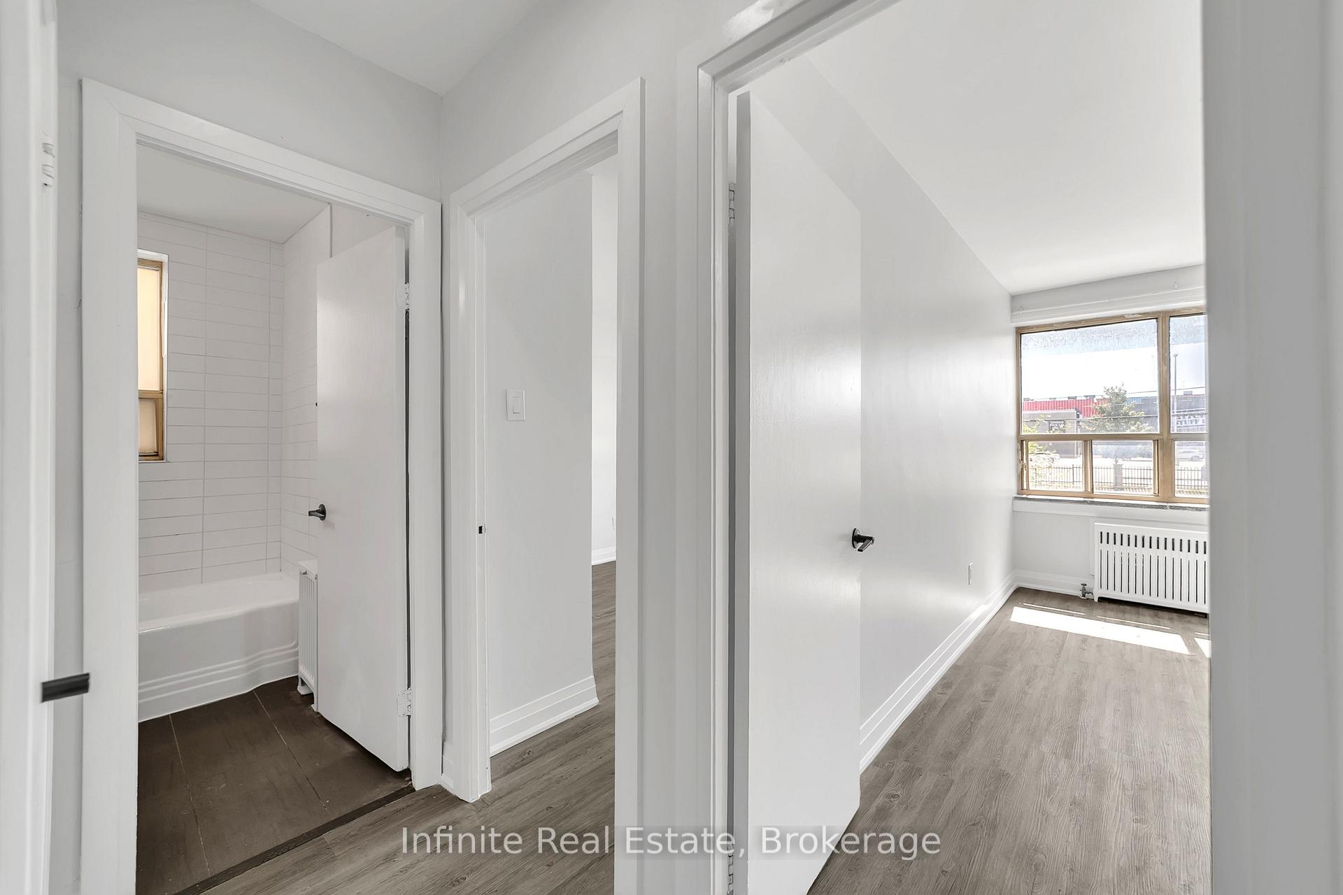 Photo 38 of Unit 113, 896 Eglinton Avenue E, Toronto, Leaside — HOMEH