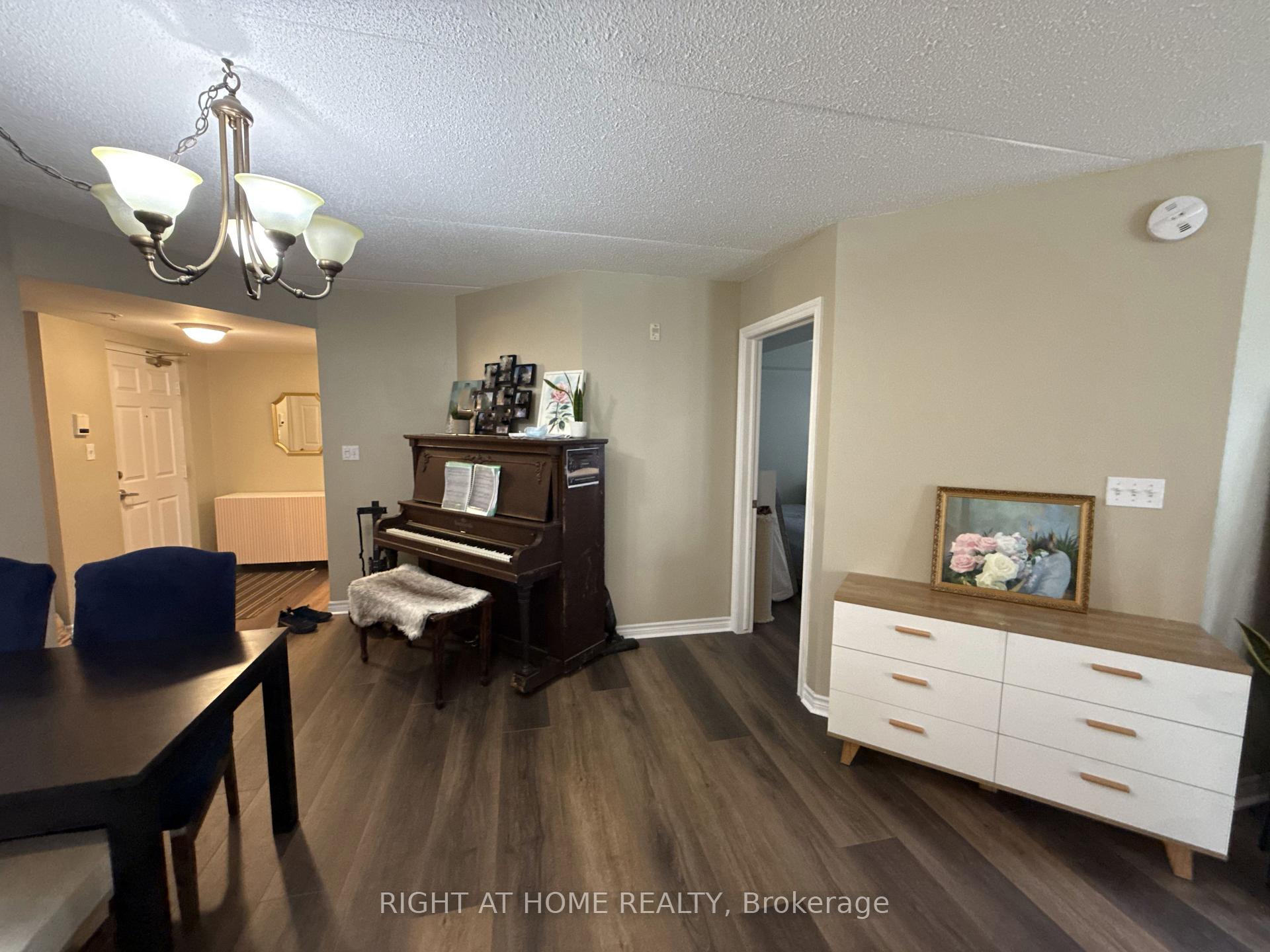 Photo 14 of Unit 113, 1450 Bishops Gate, Oakville, Glen Abbey — HOMEH